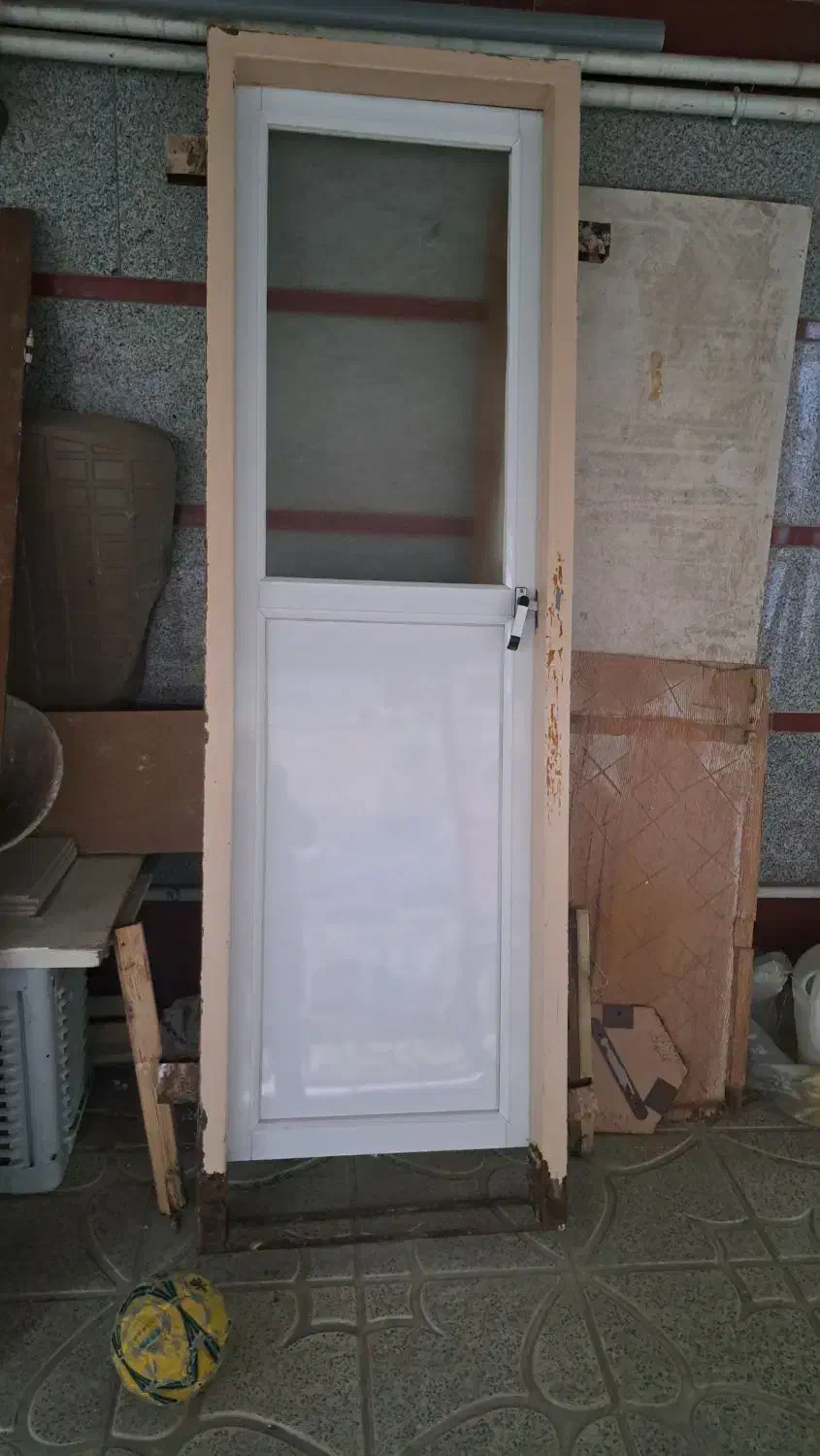 درب آلومینیوم|مصالح و تجهیزات ساختمان|اراک, |دیوار