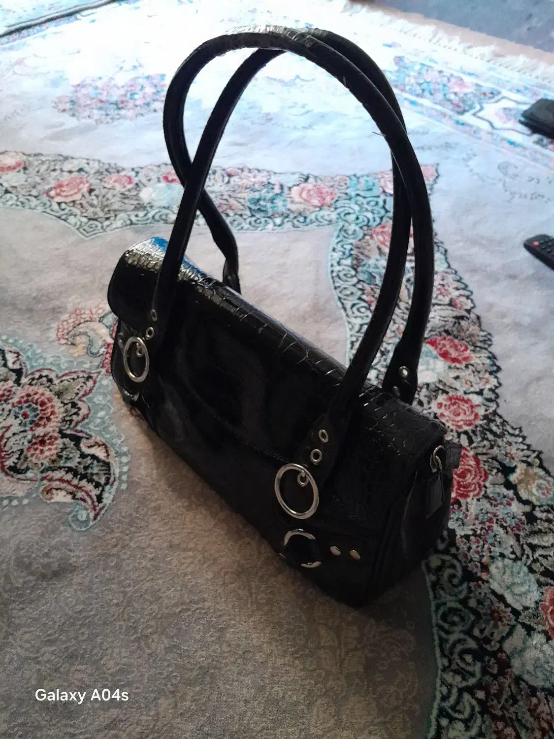 کیف درحدنو|کیف، کفش، کمربند|رباط‌کریم, الارد|دیوار