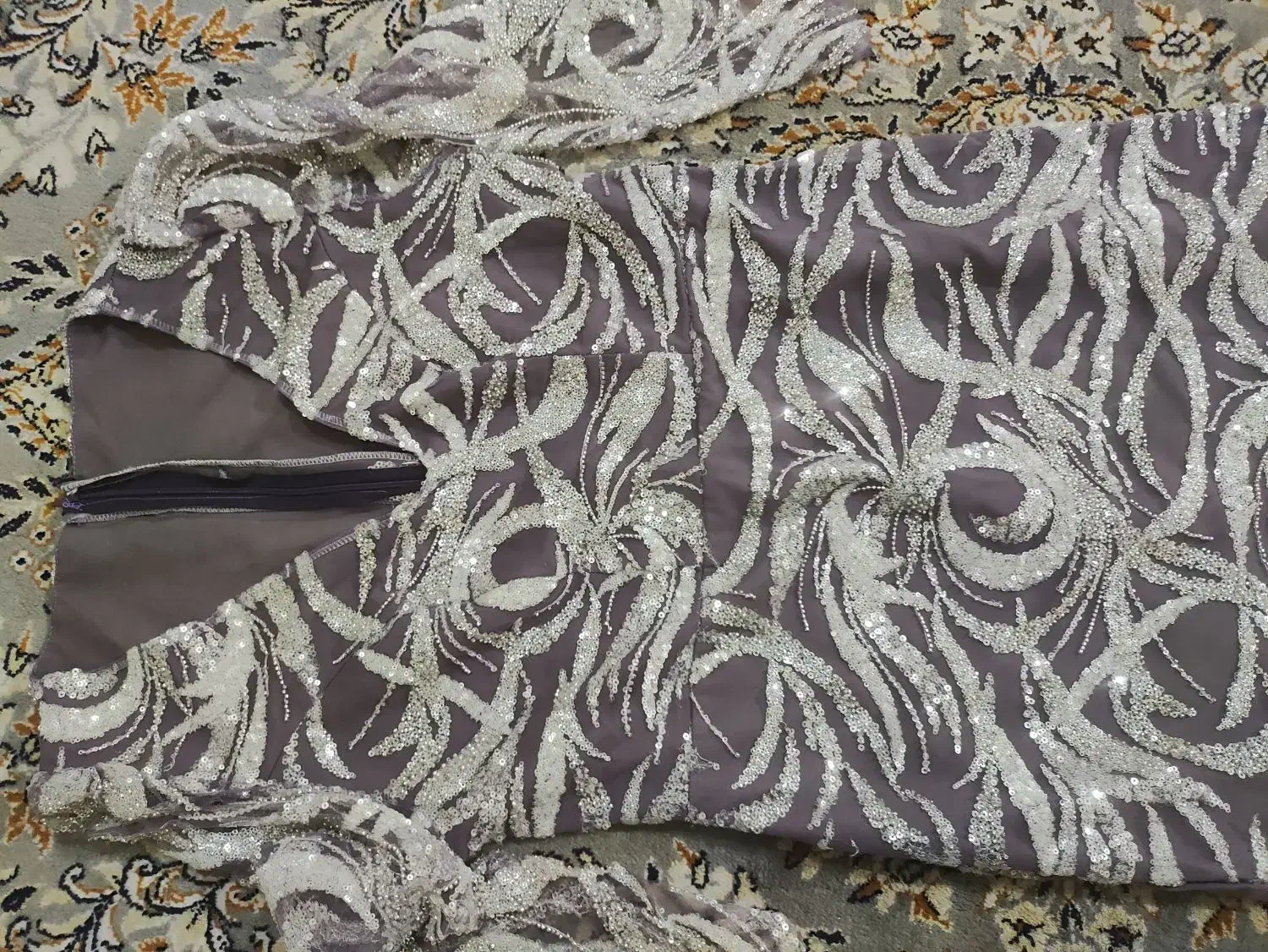 لباس مجلسی|لباس|شهریار, شهریار|دیوار