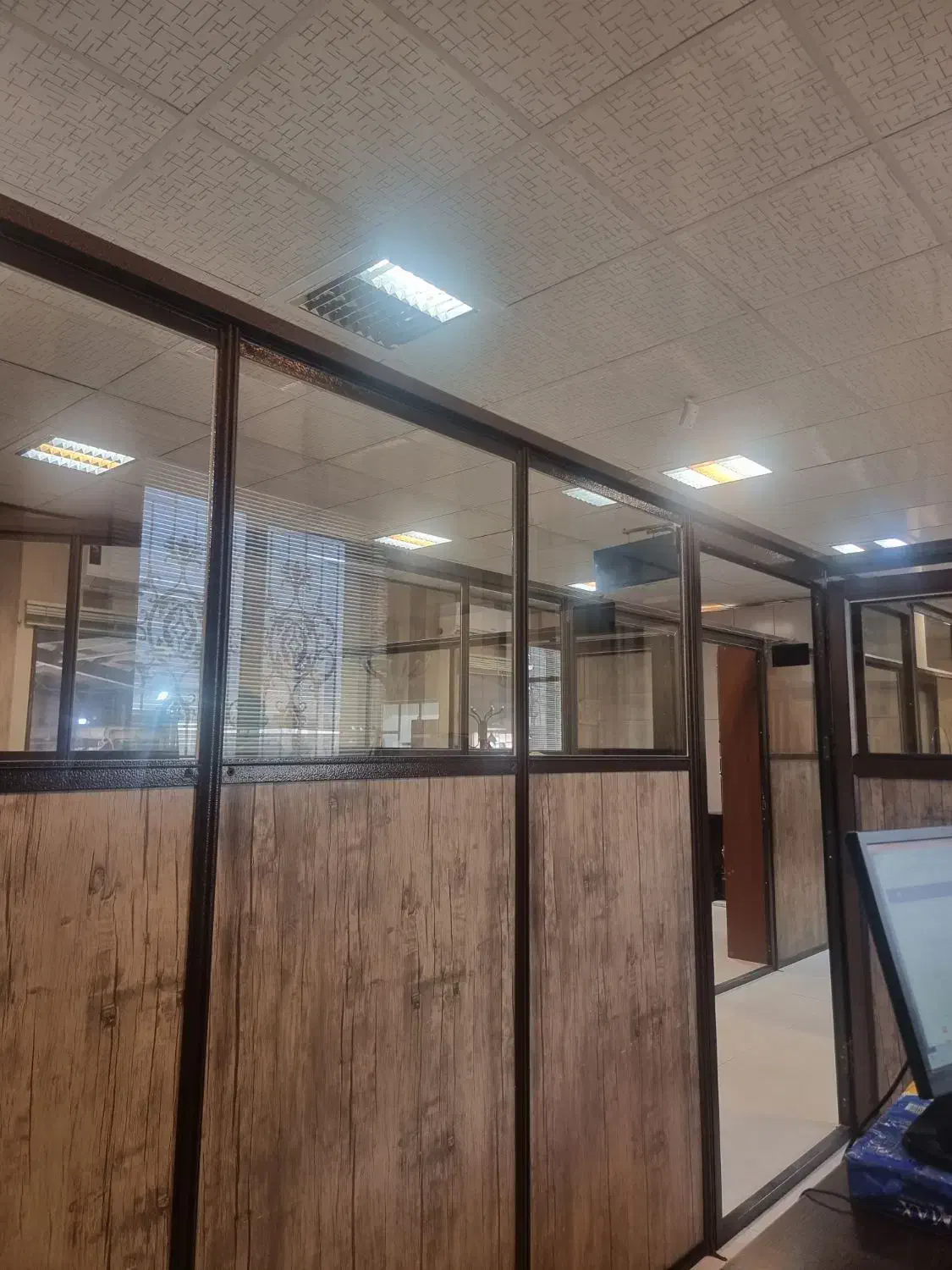 استخدام نیرو جهت کار در شرکت تولیدی کاشی و سرامیک|استخدام صنعتی، فنی، مهندسی|زارچ, |دیوار