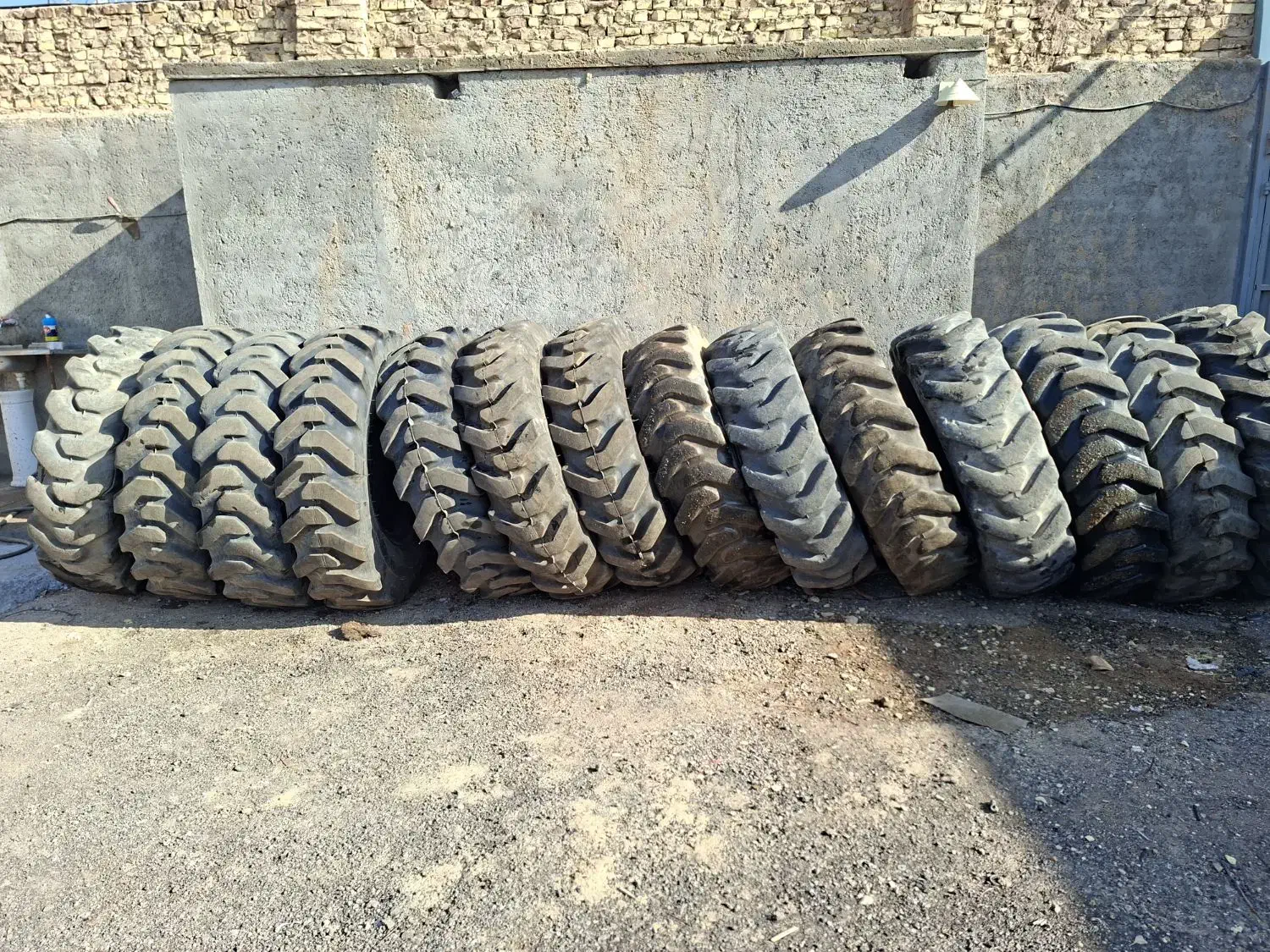 لاستیک گریدر نو تقویتی|قطعات یدکی و لوازم جانبی|یزد, |دیوار