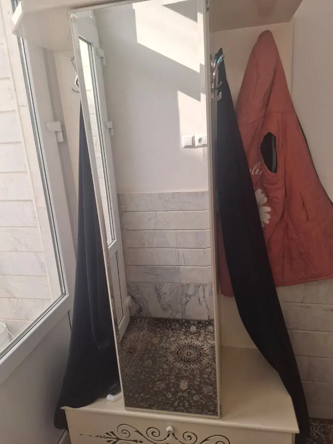 جاکفشی|جاکفشی، کمد، دراور|قم, زنبیل آباد|دیوار