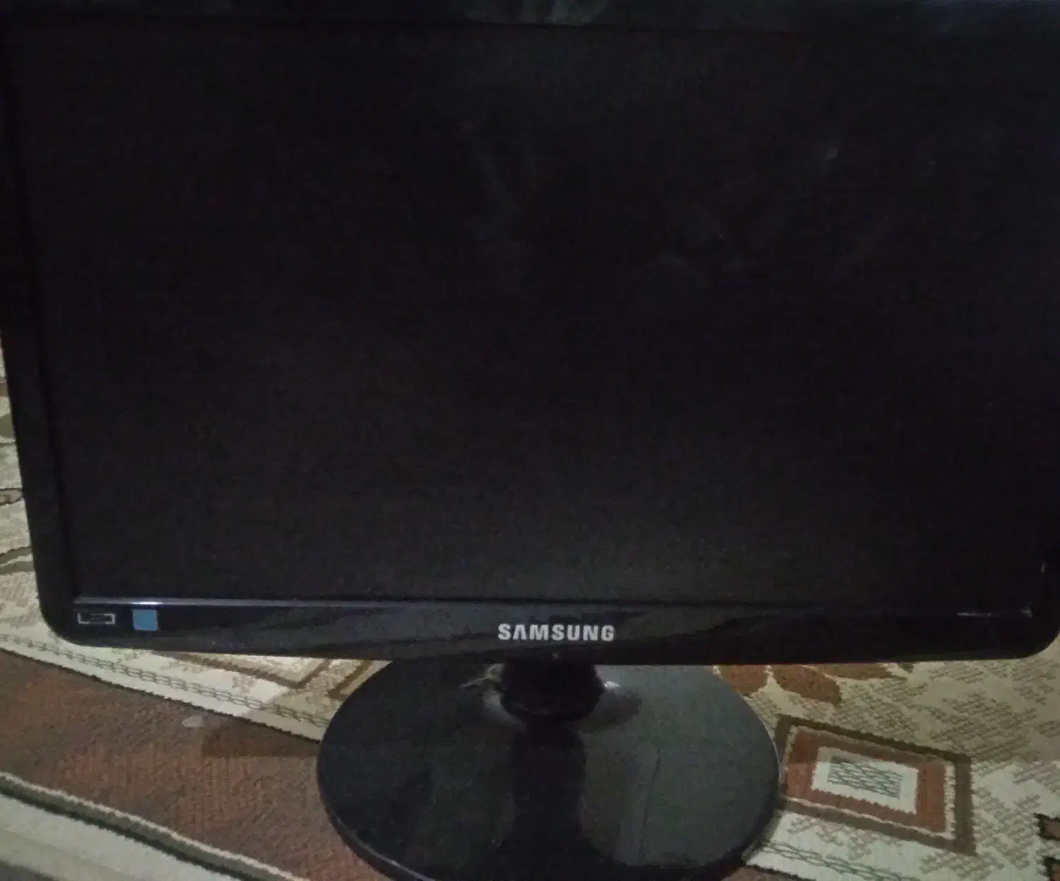 کامپیوتر|رایانه رومیزی|الیگودرز, |دیوار