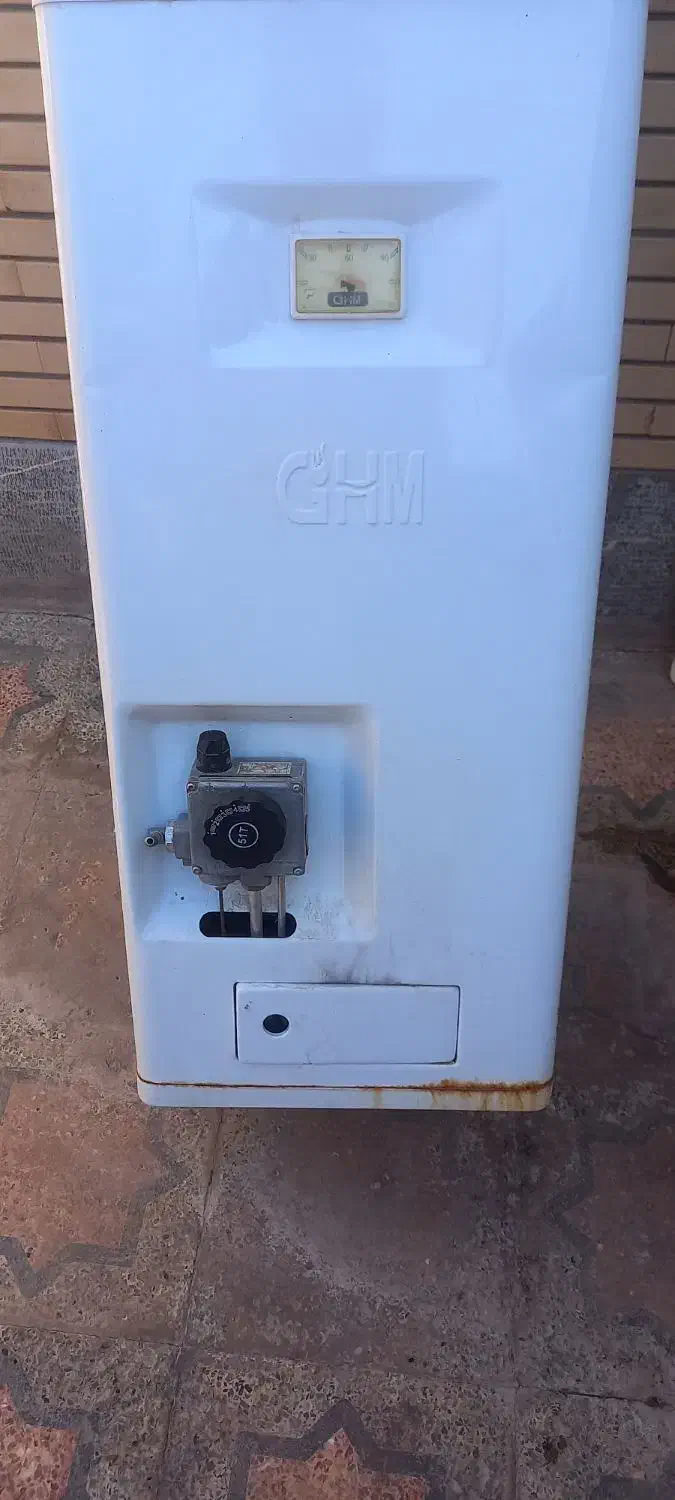 آبگرمکن گازی مخزن دار سالم|آبگرمکن، پکیج، شوفاژ|بم, |دیوار