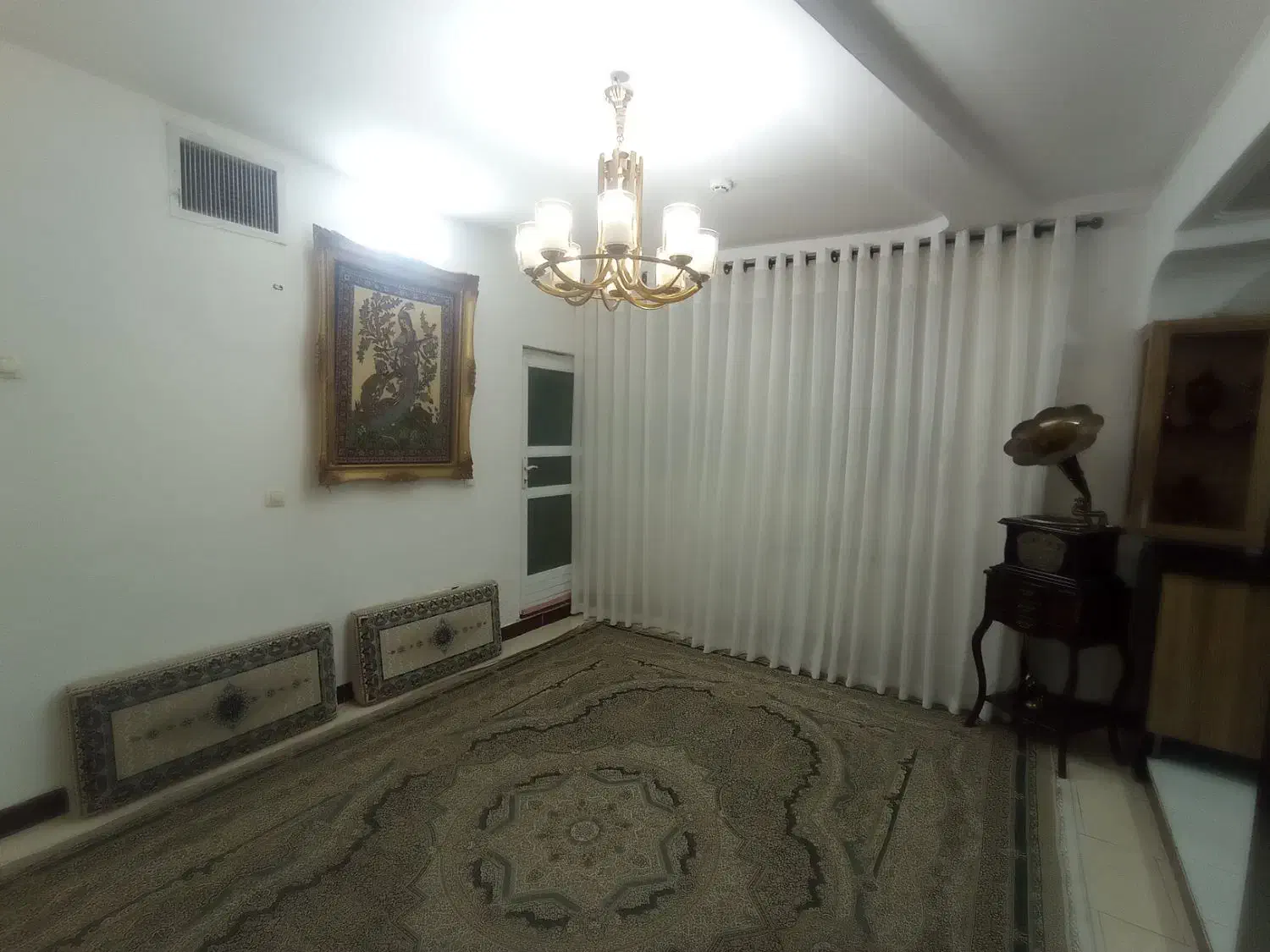 واحد۷۱متر۶دنگ۲خواب۲.۳۰۰ پارکینگ.اسانسور۱۵خردادسعدی|فروش آپارتمان|قم, شهرک شهرداری|دیوار