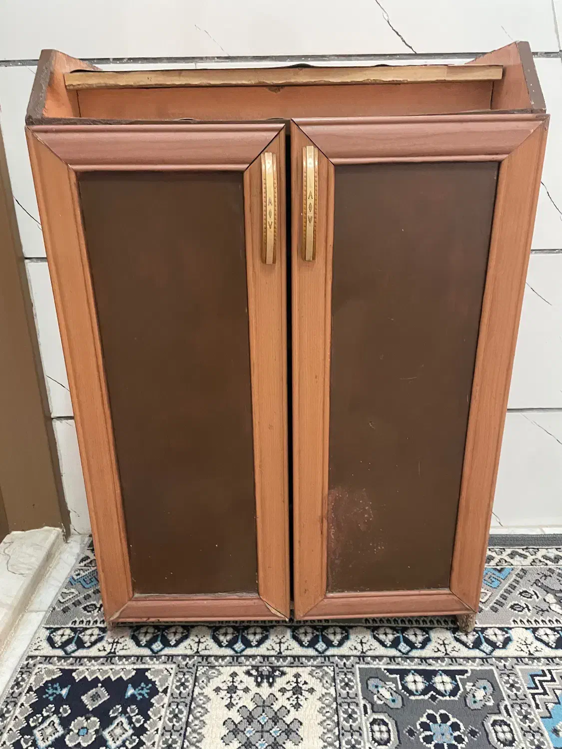 جاکفشی|جاکفشی، کمد، دراور|بروجرد, |دیوار