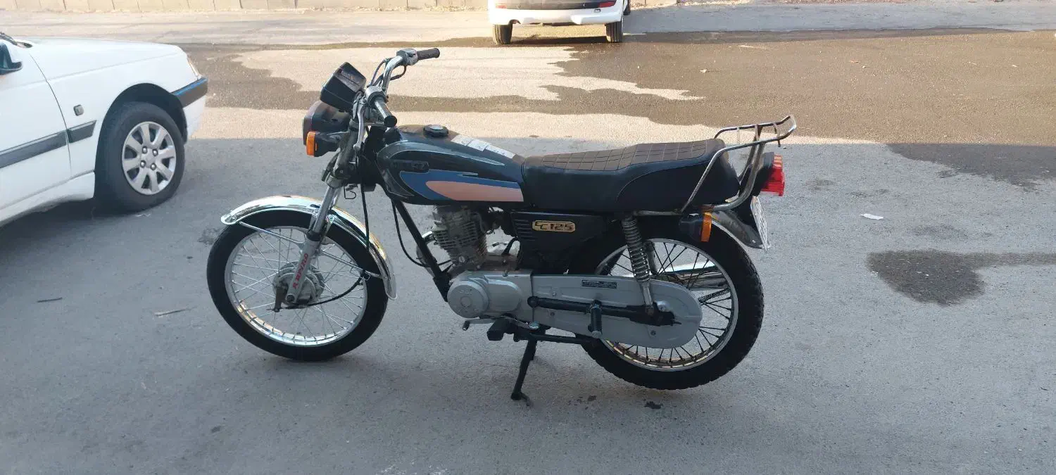 موتور سیکلت هندا۱۲۵|موتورسیکلت|تهران, قصر فیروزه ۱|دیوار