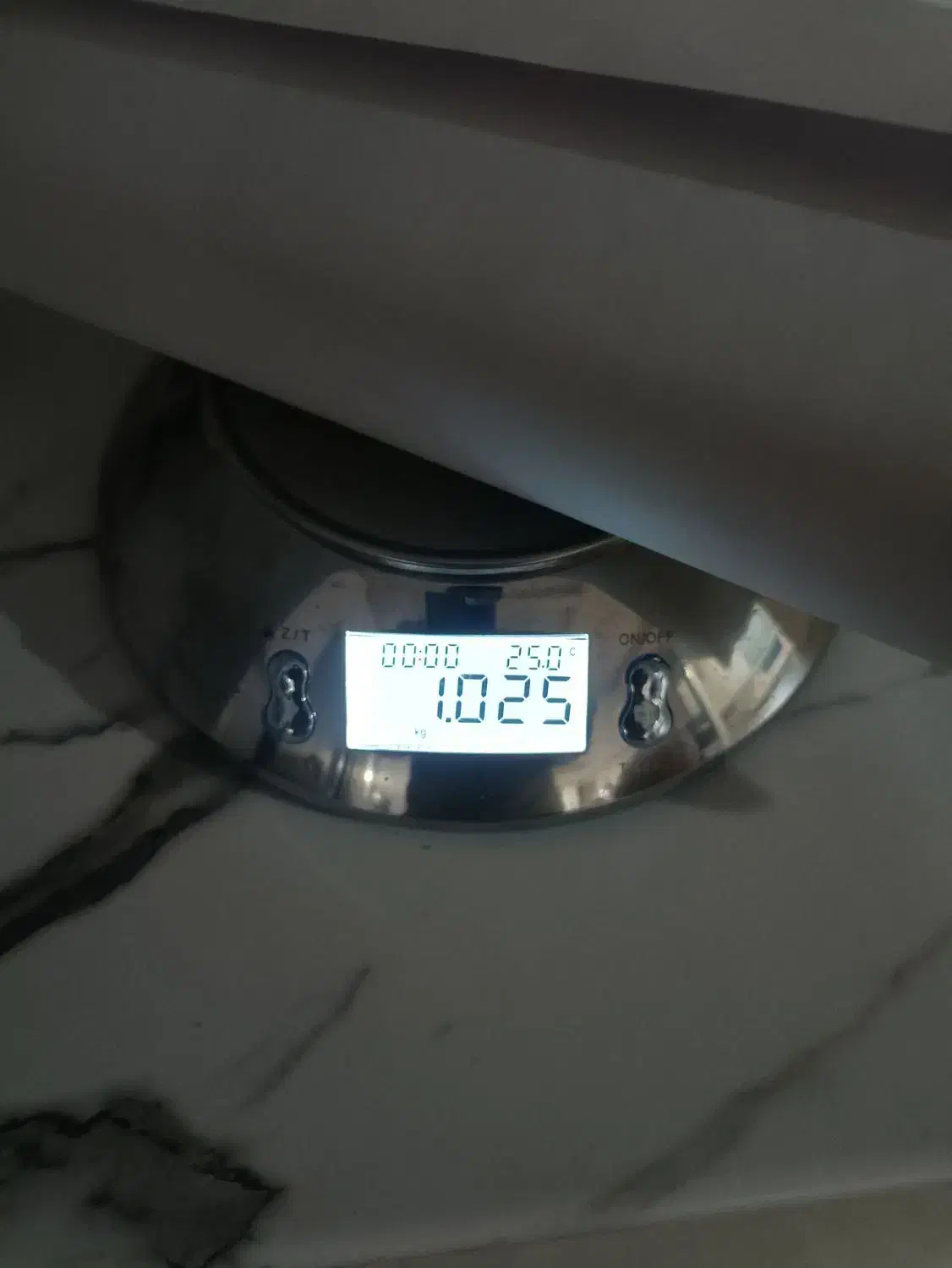 فویل آلومینیومی|ظروف نگهدارنده، پلاستیکی، یکبارمصرف|نور, |دیوار