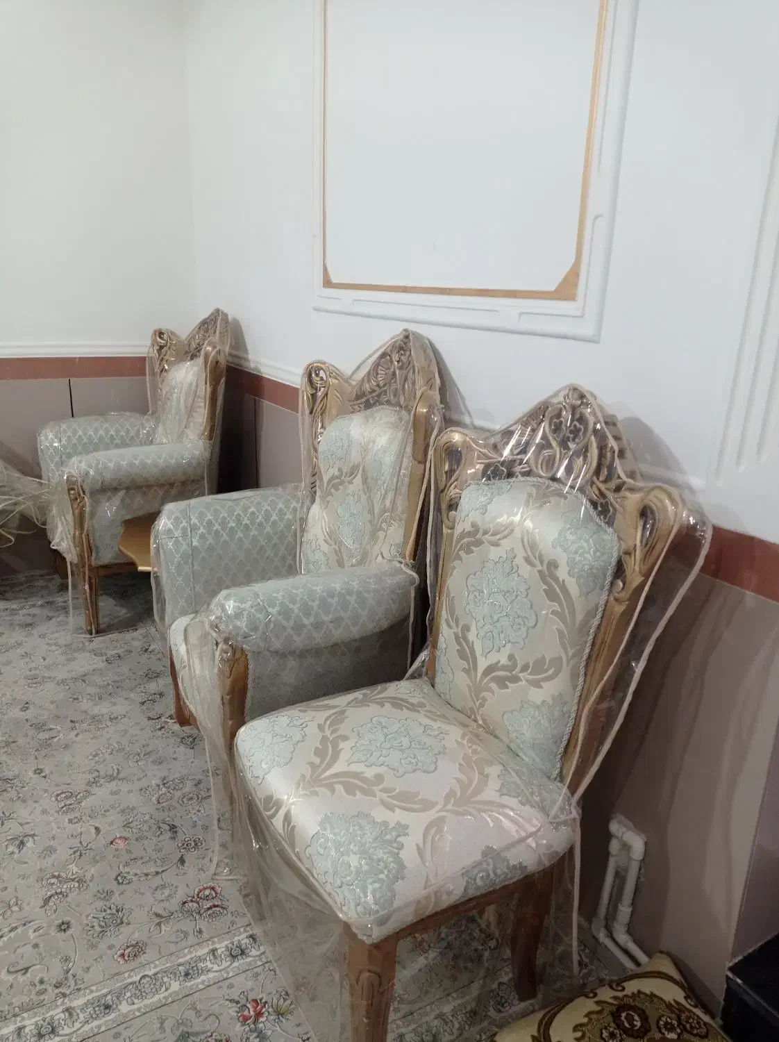 مبلمان ۹نفره سلطنتی چوب راش|مبلمان خانگی و میز عسلی|کوهدشت, |دیوار