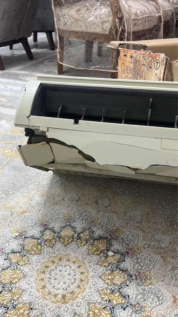 پنل کولر گازی هیتاچی|کولر گازی و فن‌کوئل|گلپایگان, |دیوار