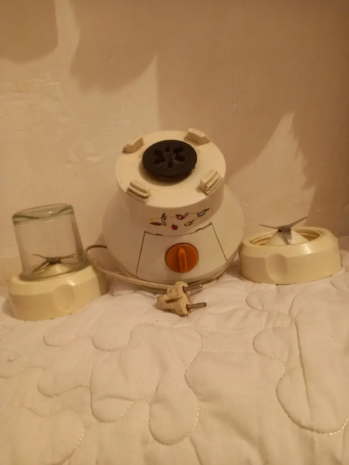 مخلوط کن قدیمی|خردکن، آسیاب، غذاساز|خرمآباد, |دیوار