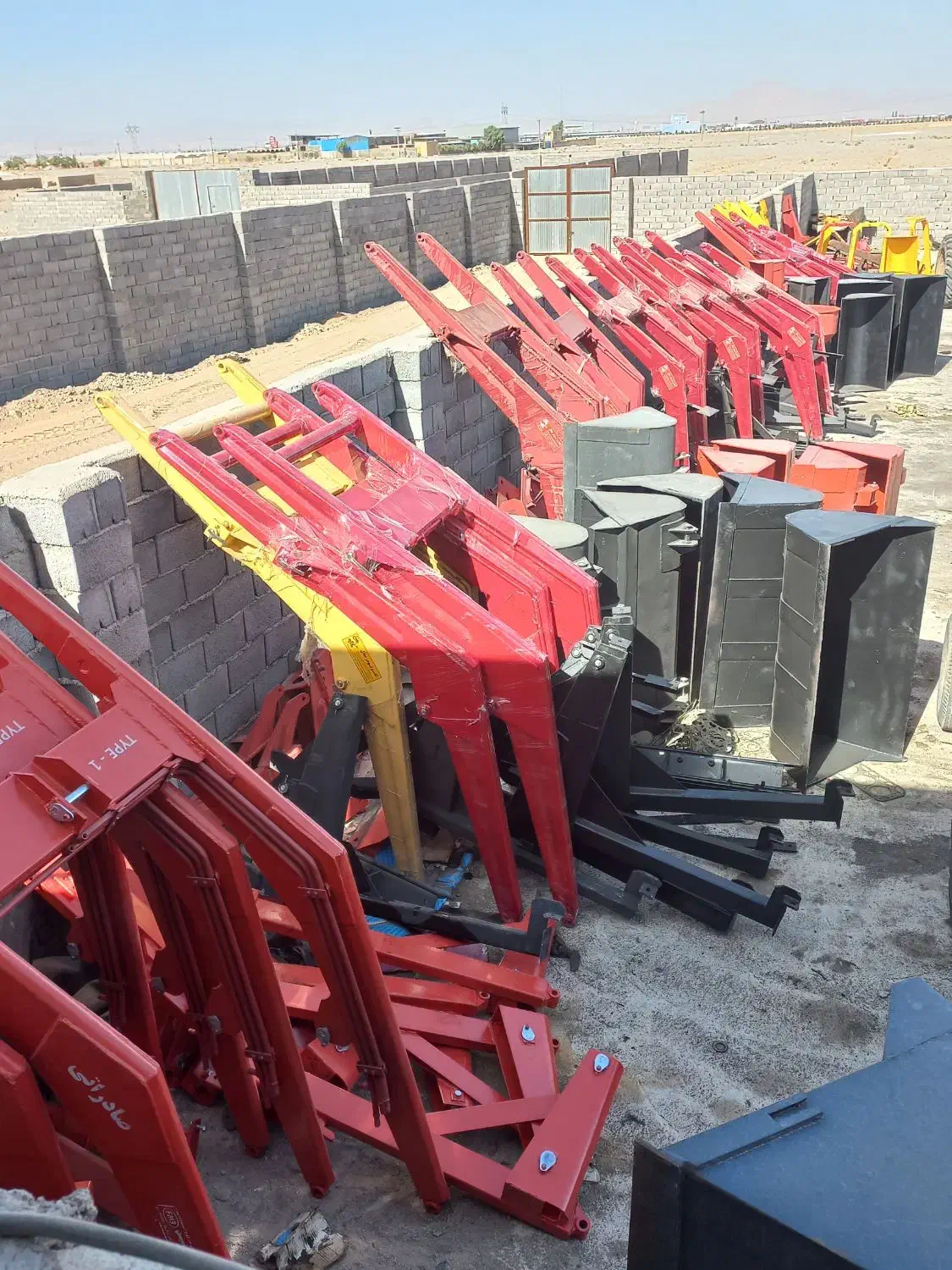 بیل لودر تراکتور فرگوسن 475و399و285|قطعات یدکی و لوازم جانبی|کرمان, |دیوار