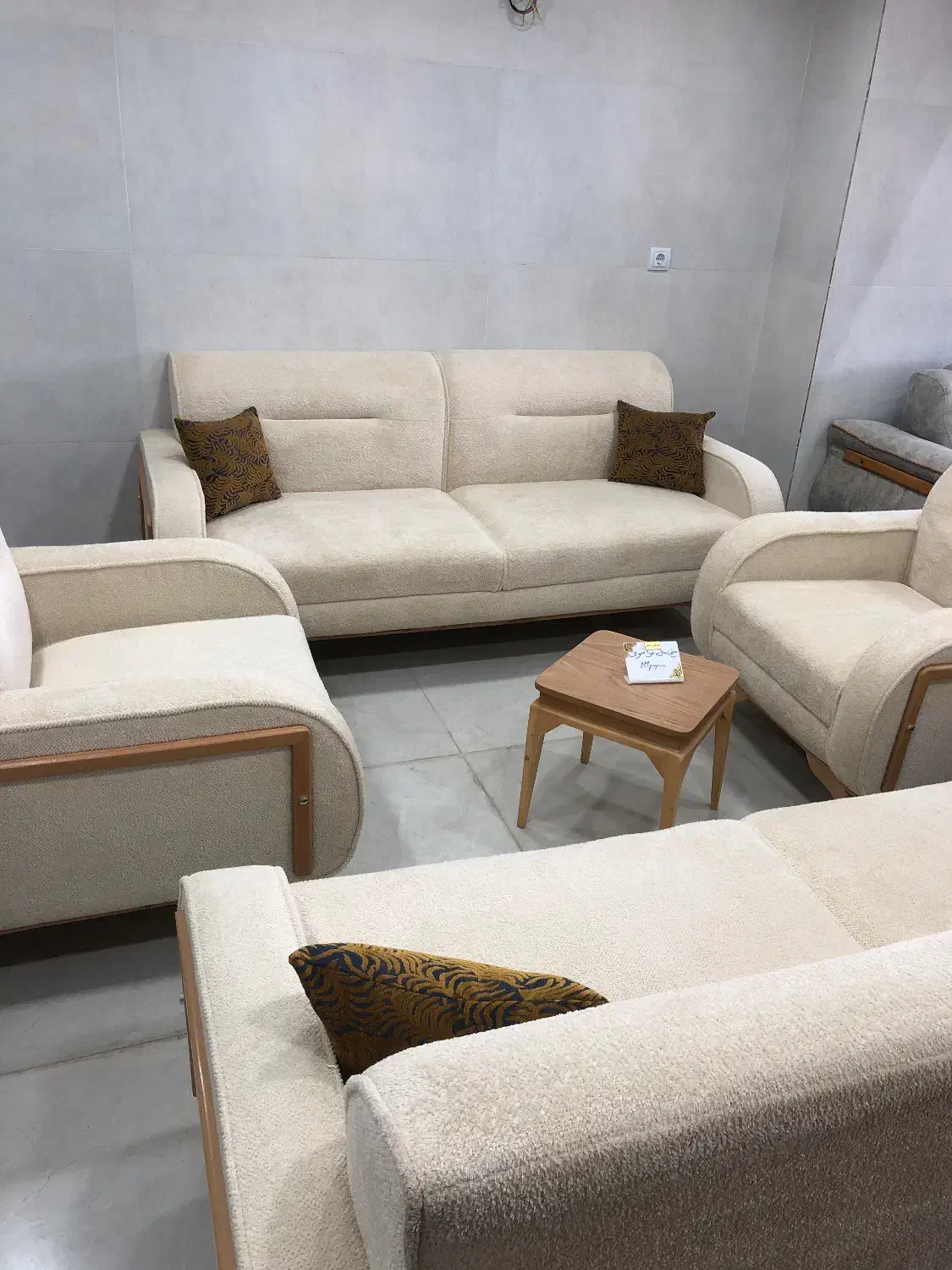 گالری پاییز مبل بغل چوب تدی|مبلمان خانگی و میز عسلی|مرودشت, مسجد رسول|دیوار