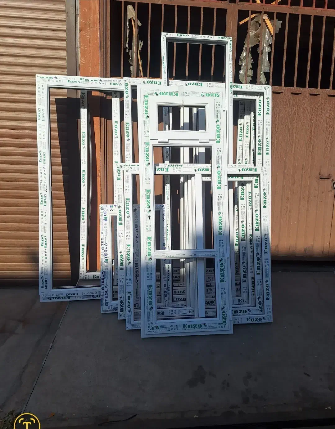 سازنده انواع درب و پنجره دوجداره یوپیویسی|خدمات پیشه و مهارت|خاوران, |دیوار