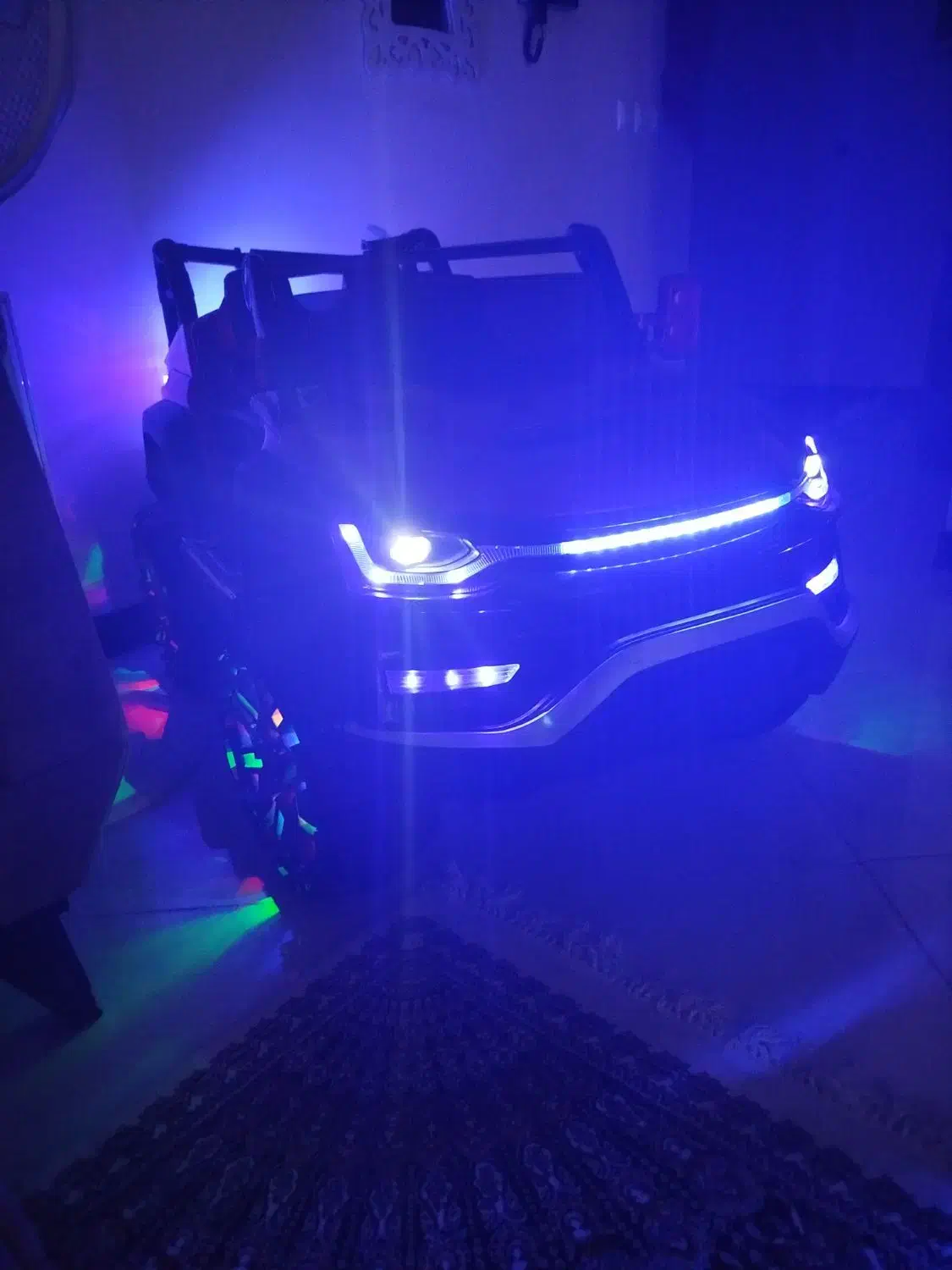 ماشین شارژی|اسباب‌بازی بچه|گلبهار, شهر جدید گلبهار|دیوار