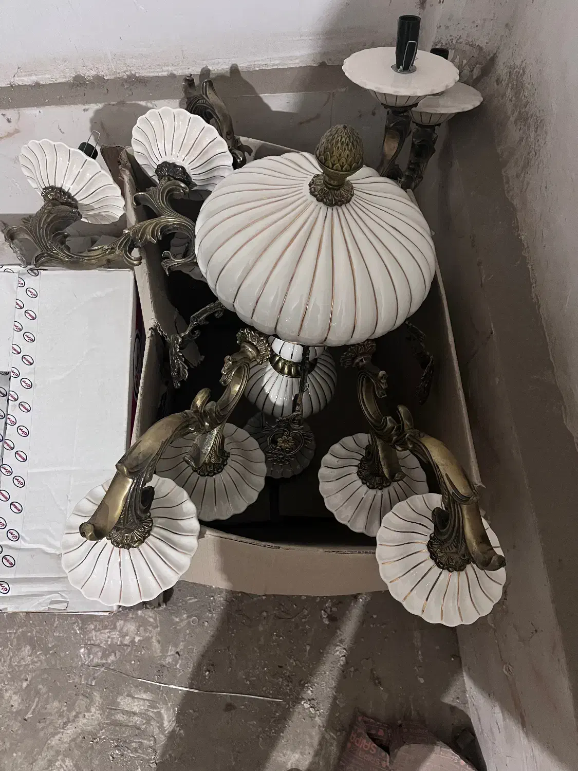 لوستر شش شاخه برنجی|لوستر و چراغ آویز|نسیمشهر, |دیوار