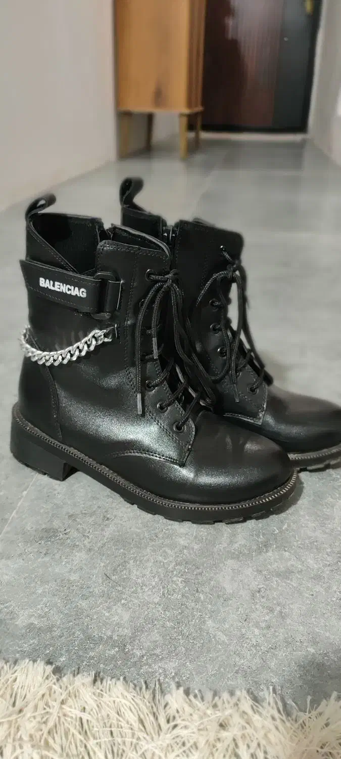 پالتو سایز ۱ ۷۰۰ت و بوت سایز ۳۷ ۵۰۰ت در حد نو|لباس|پاکدشت, حصار امیر|دیوار