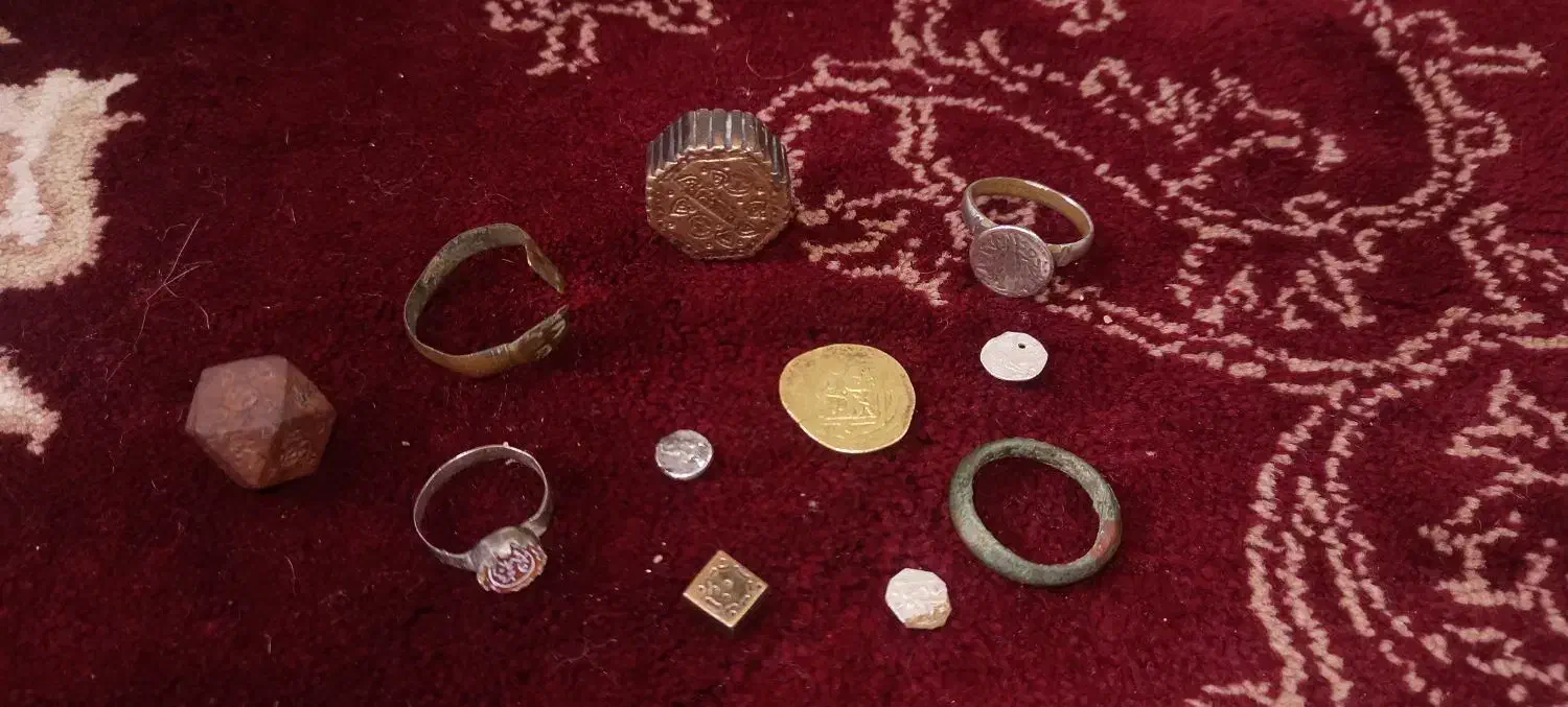 سکه و انگشتر قدیمی کُلکسیونی|کلکسیون اشیاء عتیقه|شیراز, آزادی|دیوار
