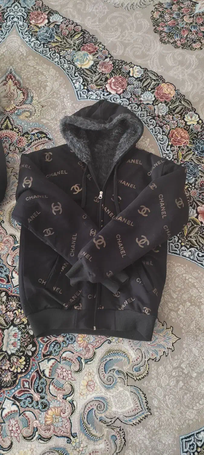 کاپشن ،هودی|لباس|فولادشهر, C4|دیوار