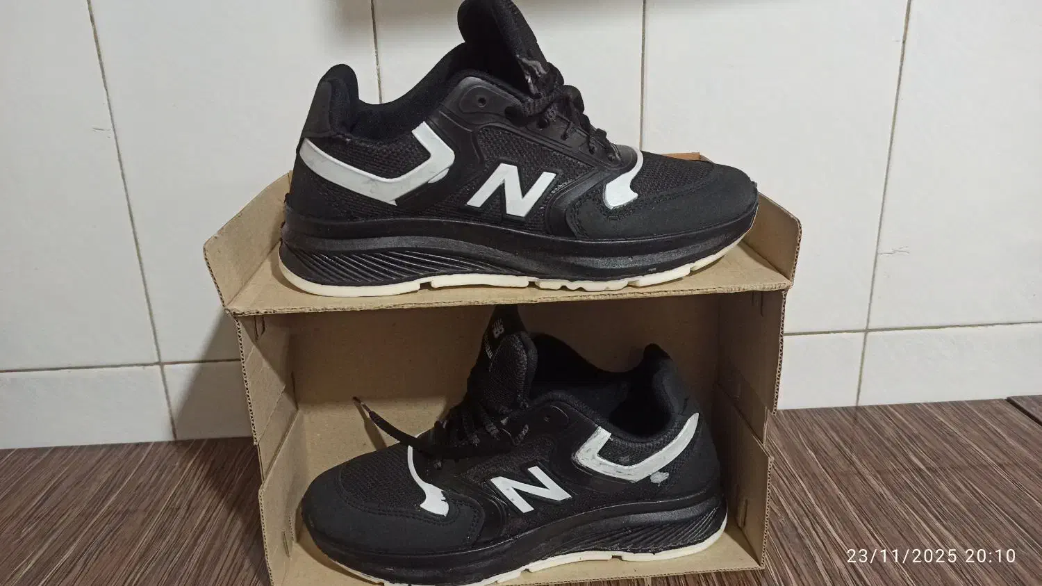 حراج کتونی نیوبالانس ۱۹۷۴.اورجینال فقط۵۵۰|کیف، کفش، کمربند|خرم‌آباد, |دیوار