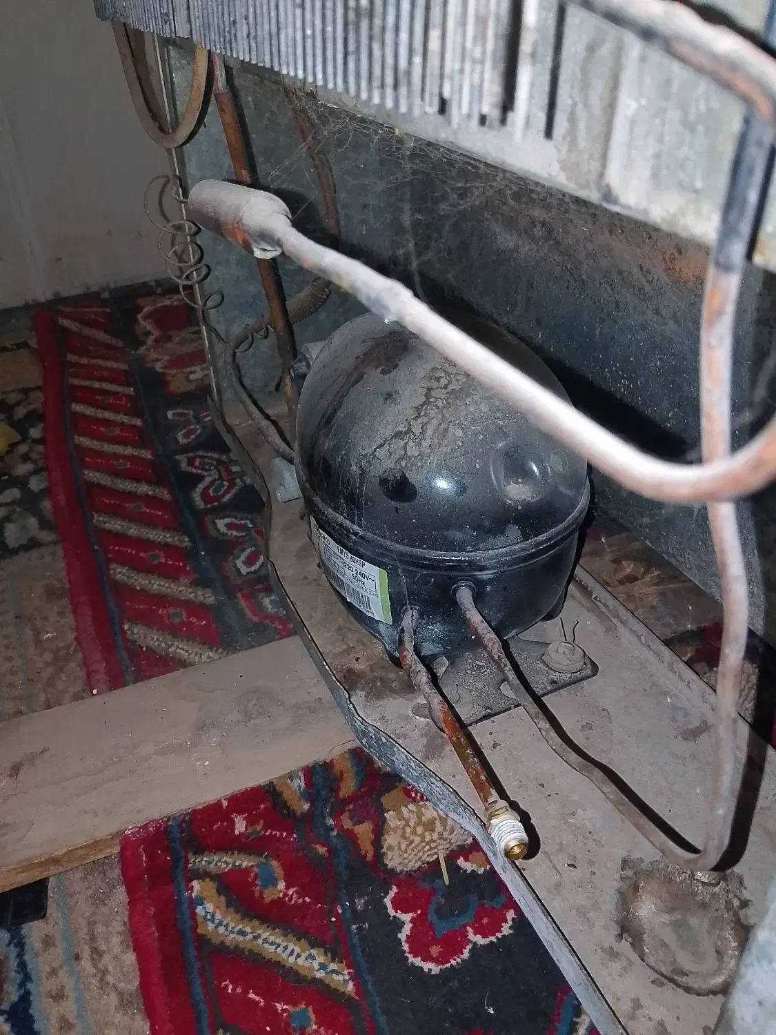 تعمیرکار یخچال درب منزل|خدمات پیشه و مهارت|گرمسار, |دیوار