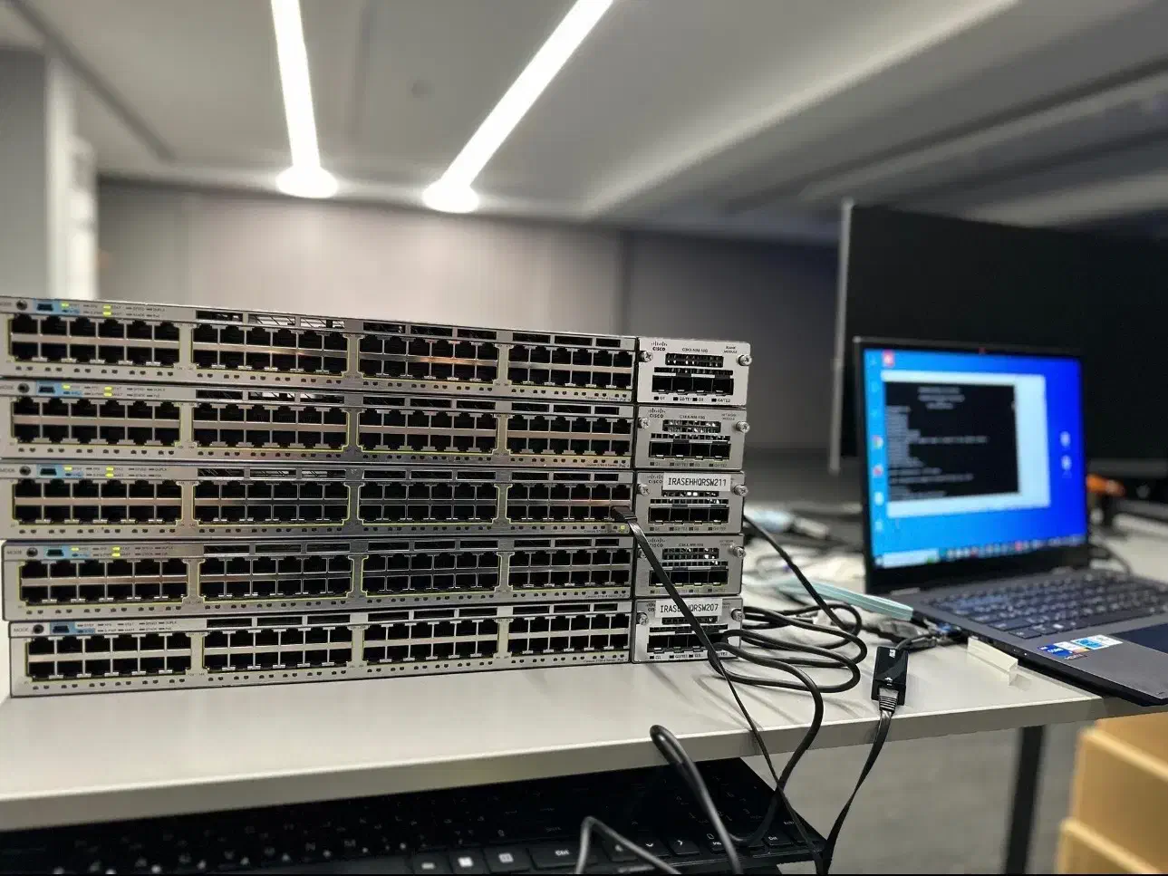 طراحی و اجرای شبکه های کامپیوتری اکتیو و پسیو|خدمات رایانه‌ای و موبایل|تهران, بهارستان|دیوار