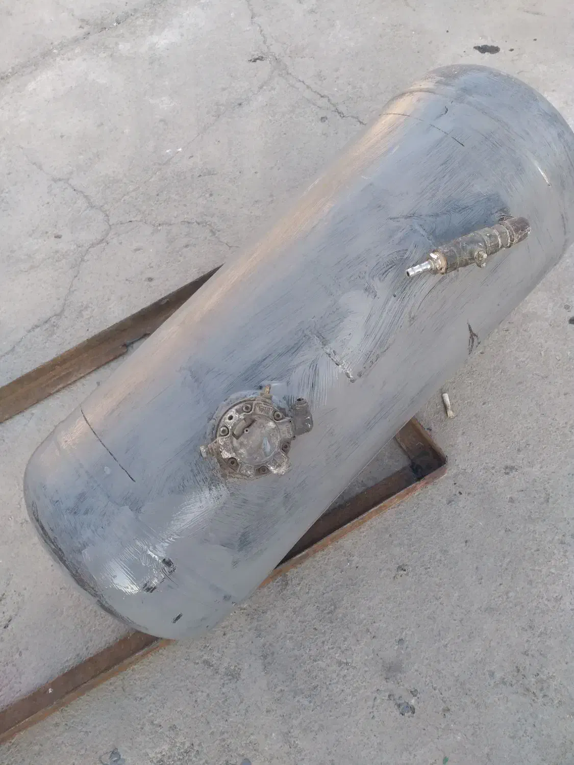 کپسول ۶۵کیلویی ال پی جی ماشین|قطعات یدکی و لوازم جانبی|تهران, شهرآرا|دیوار