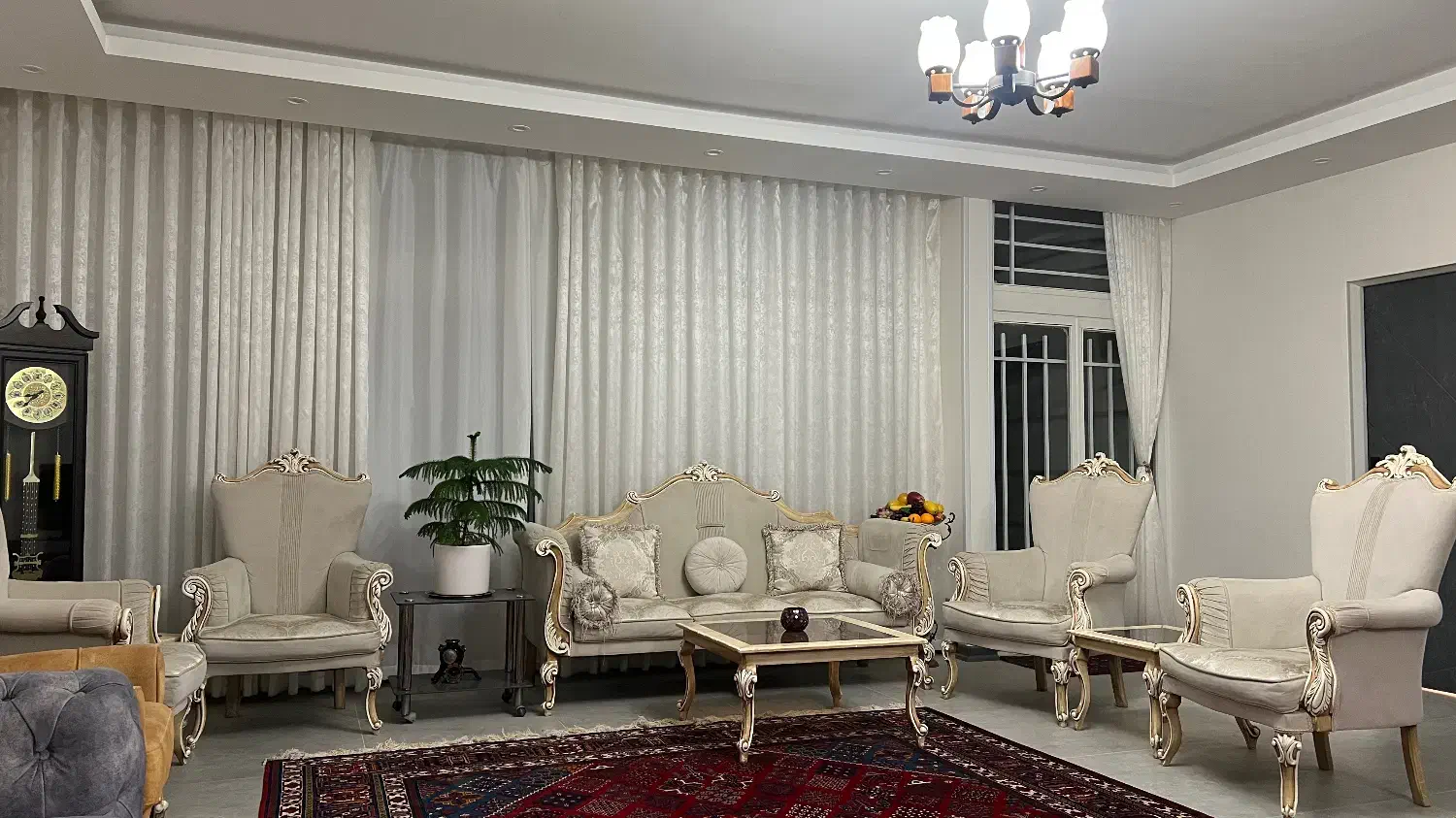 مبل و میزناهارخوری|مبلمان خانگی و میز عسلی|شاهین‌شهر, نظامی|دیوار