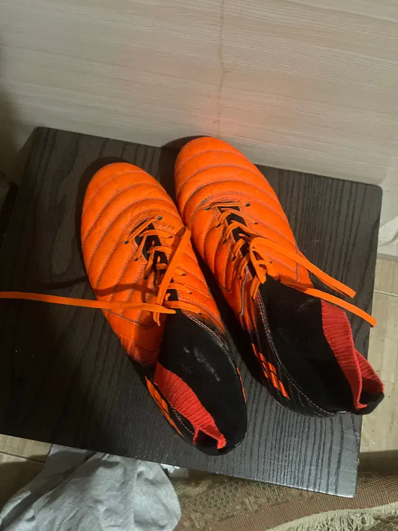 کتونی فوتبالی استوک|تجهیزات ورزشی|رشت, گلسار|دیوار