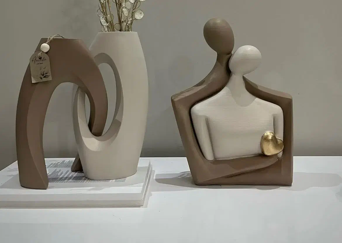 ست دکوری سه تیکه گلدان و دکوری آغوش|مجسمه، تندیس، ماکت|تهران, مجیدیه|دیوار