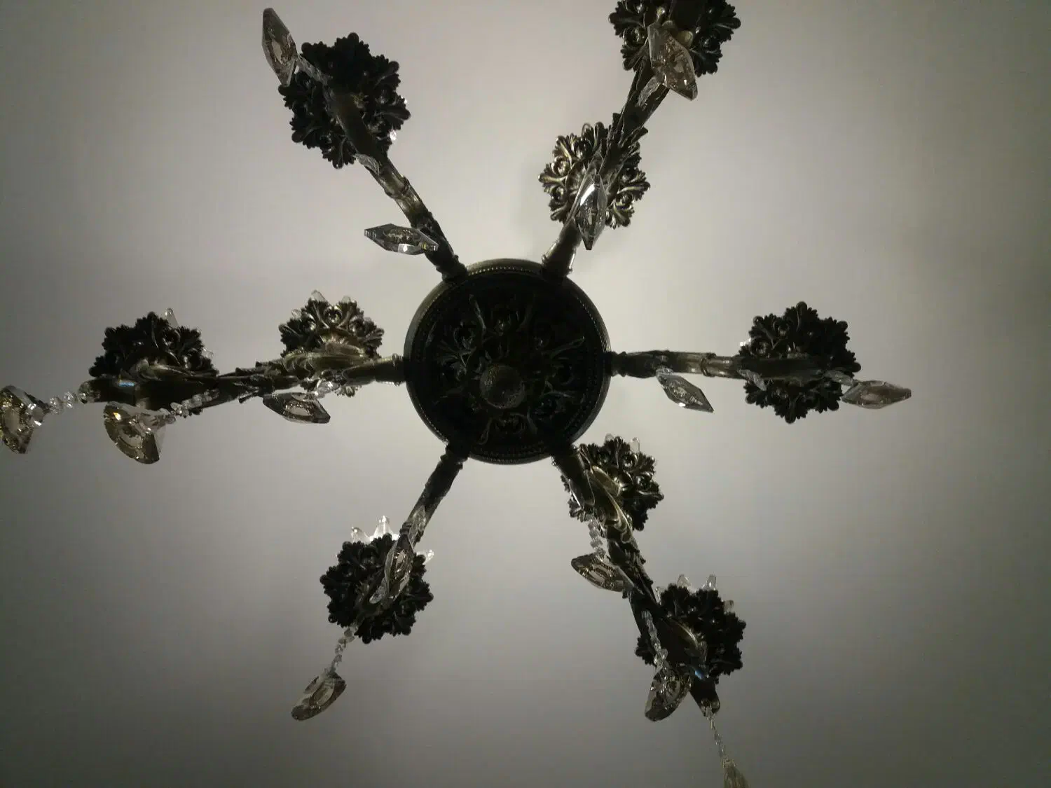 لوستر|لوستر و چراغ آویز|اصفهان, قلعه طبره|دیوار