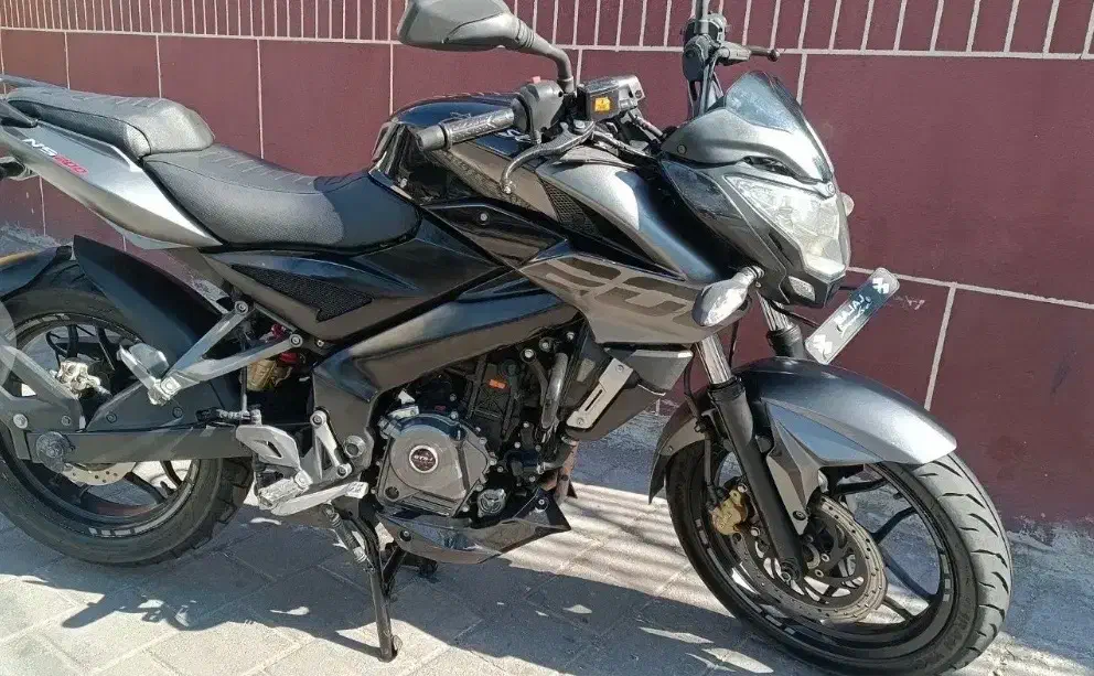 ns200|موتورسیکلت|بروجرد, |دیوار