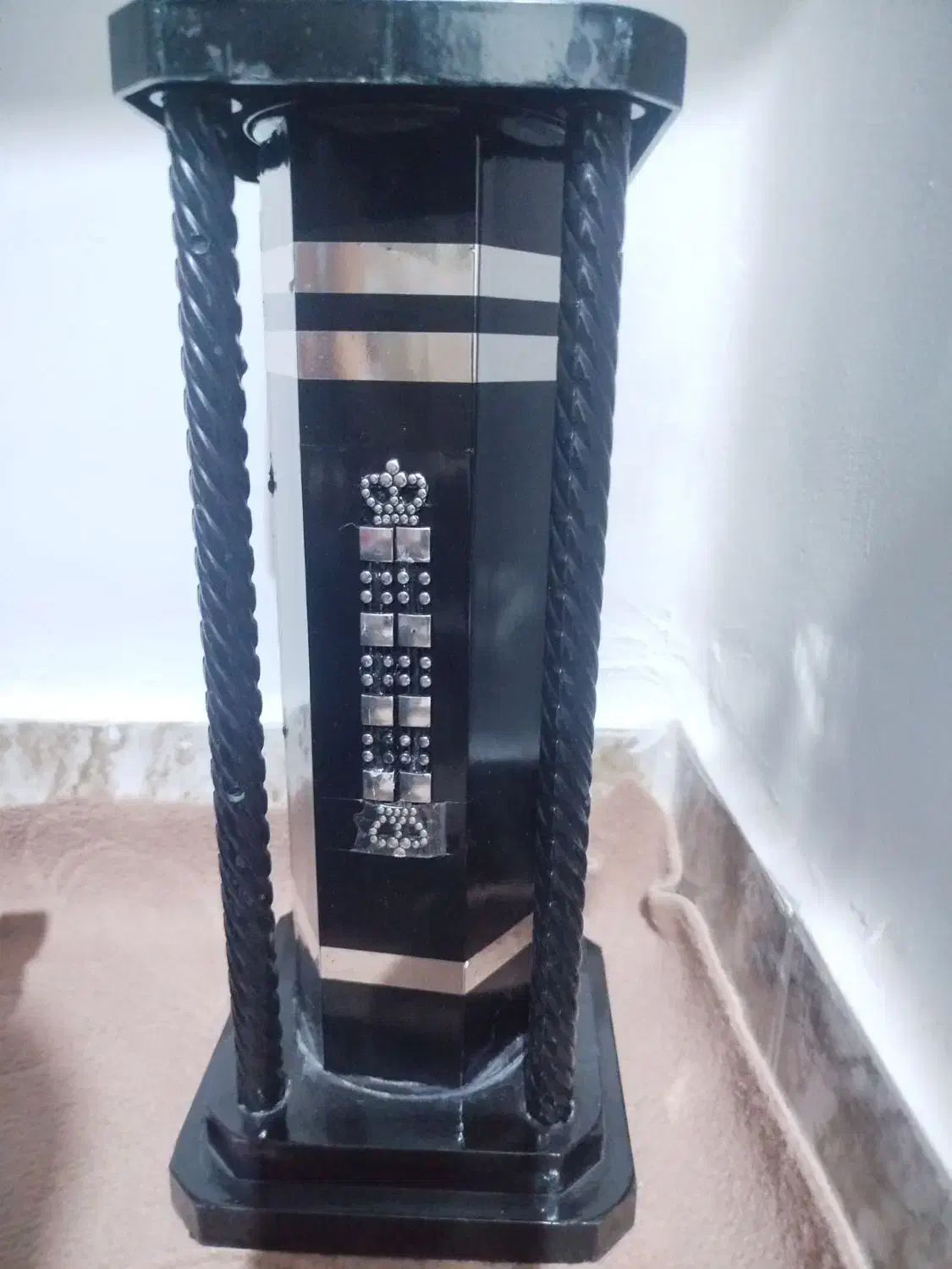 گلدان مشکی|صنایع دستی و سایر لوازم تزئینی|میانه, |دیوار