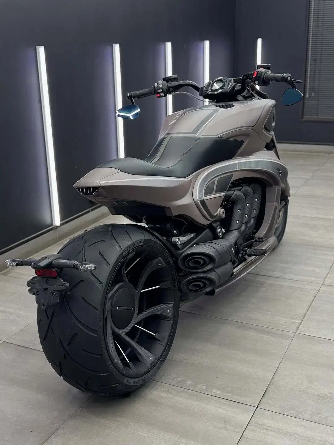 موتور ماکت|اسباب‌‌بازی|شیراز, سیاه سنگ|دیوار