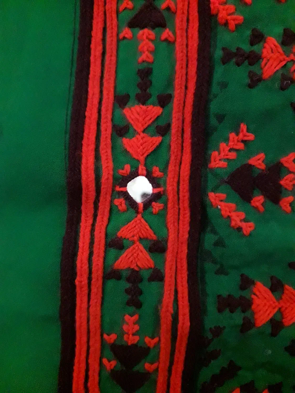 آیینه دوزی|خدمات پیشه و مهارت|زهک, |دیوار