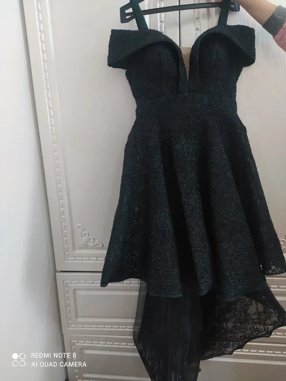 لباس مجلسی|لباس|قم, حکمت شمالی|دیوار