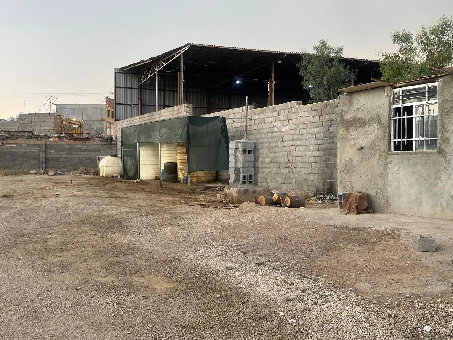 رهن و اجاره کارگاه،انبار،گاراژ،تعمیرگاه۱۰۰۰متری|اجارهٔ دفتر صنعتی، کشاورزی، تجاری|شیراز, سلطان آباد|دیوار