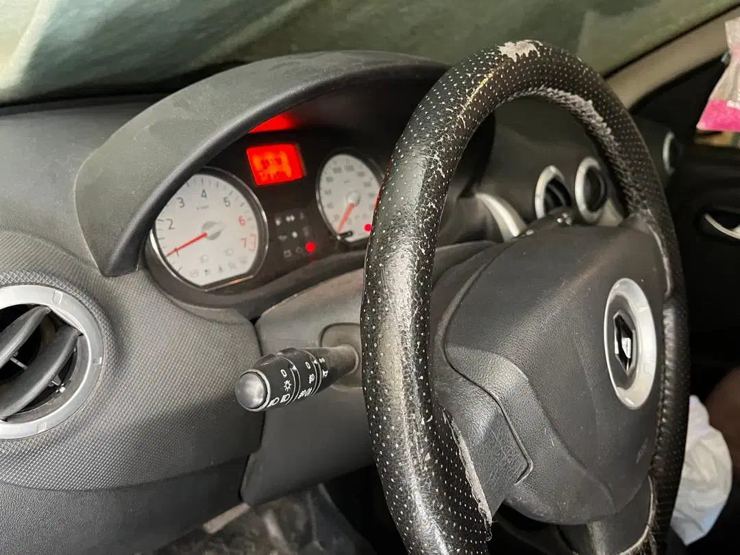 ساندرو استپ وی اتوماتیک مشکی تمیز|خودرو سواری و وانت|اصفهان, جلالیه|دیوار