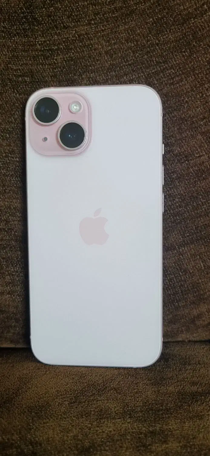 آیفون ۱۵ نرمال صورتی خیلی تمیز|موبایل|مشهد, کلاهدوز|دیوار