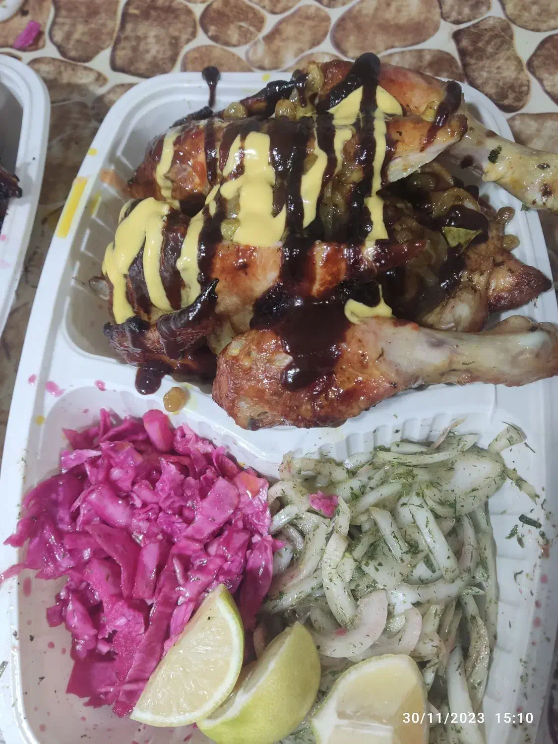 به یک همکار درمغاذه مرغ بریانی نیاز مندیم|استخدام خدمات فروشگاه و رستوران|بندر گناوه, |دیوار