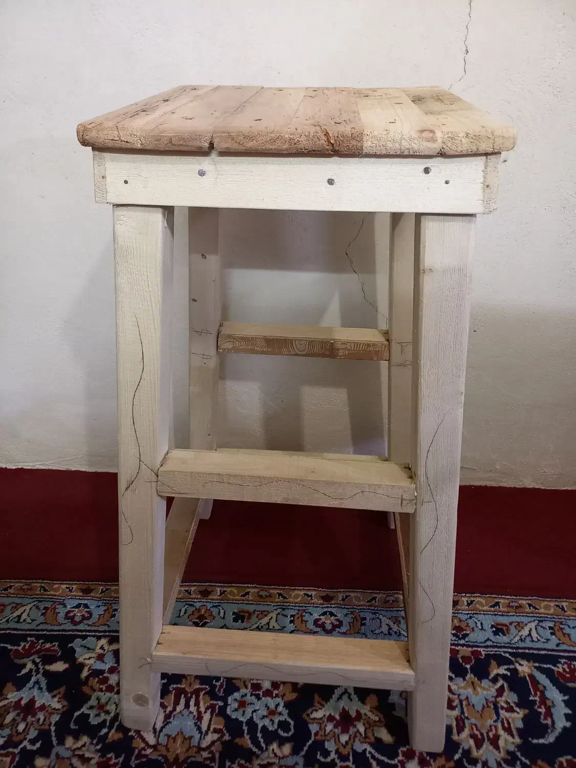 صندلی چوبی|صندلی و نیمکت|خرمآباد, |دیوار