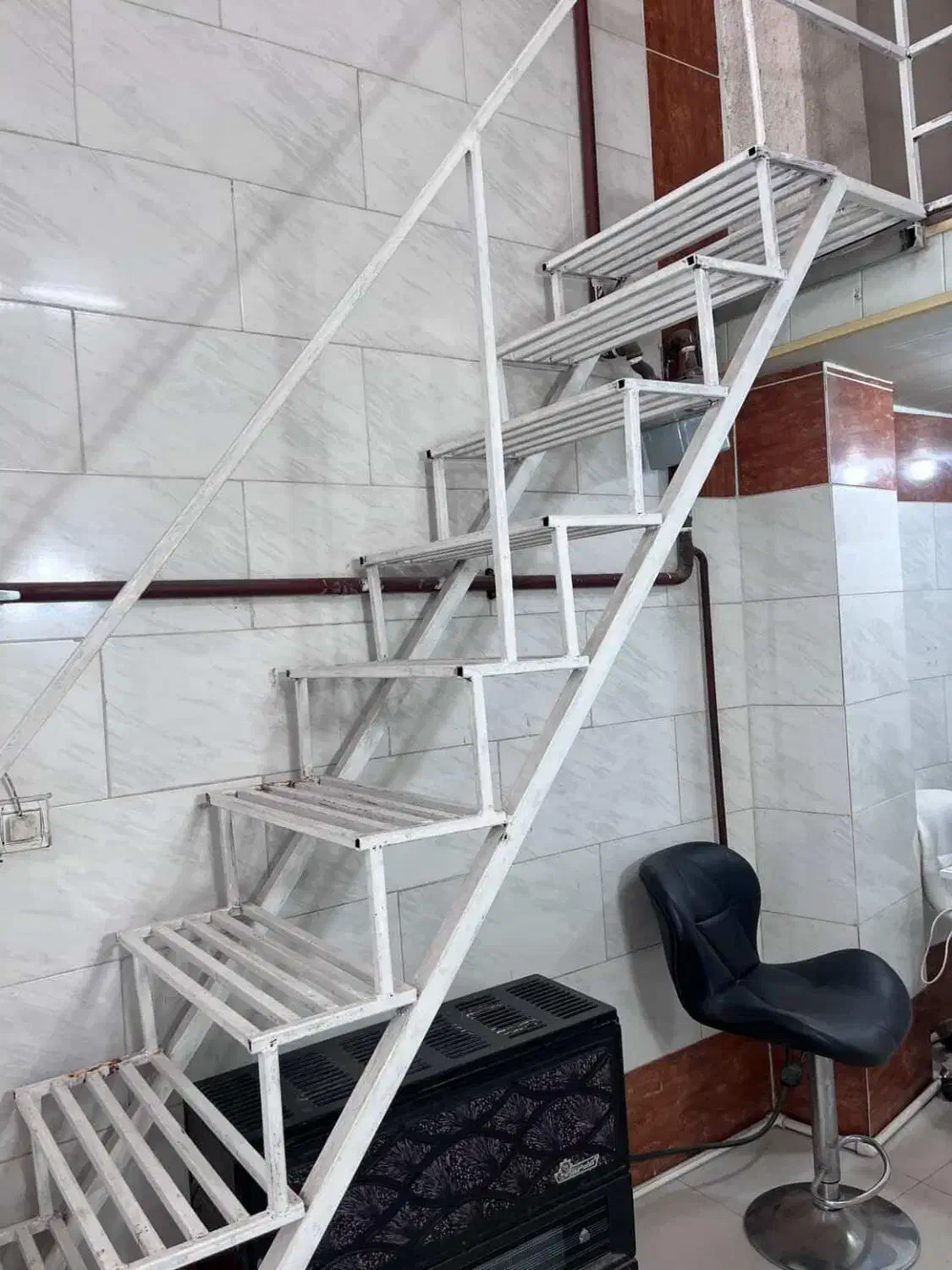 پله آهنی|مصالح و تجهیزات ساختمان|لنگرود, |دیوار