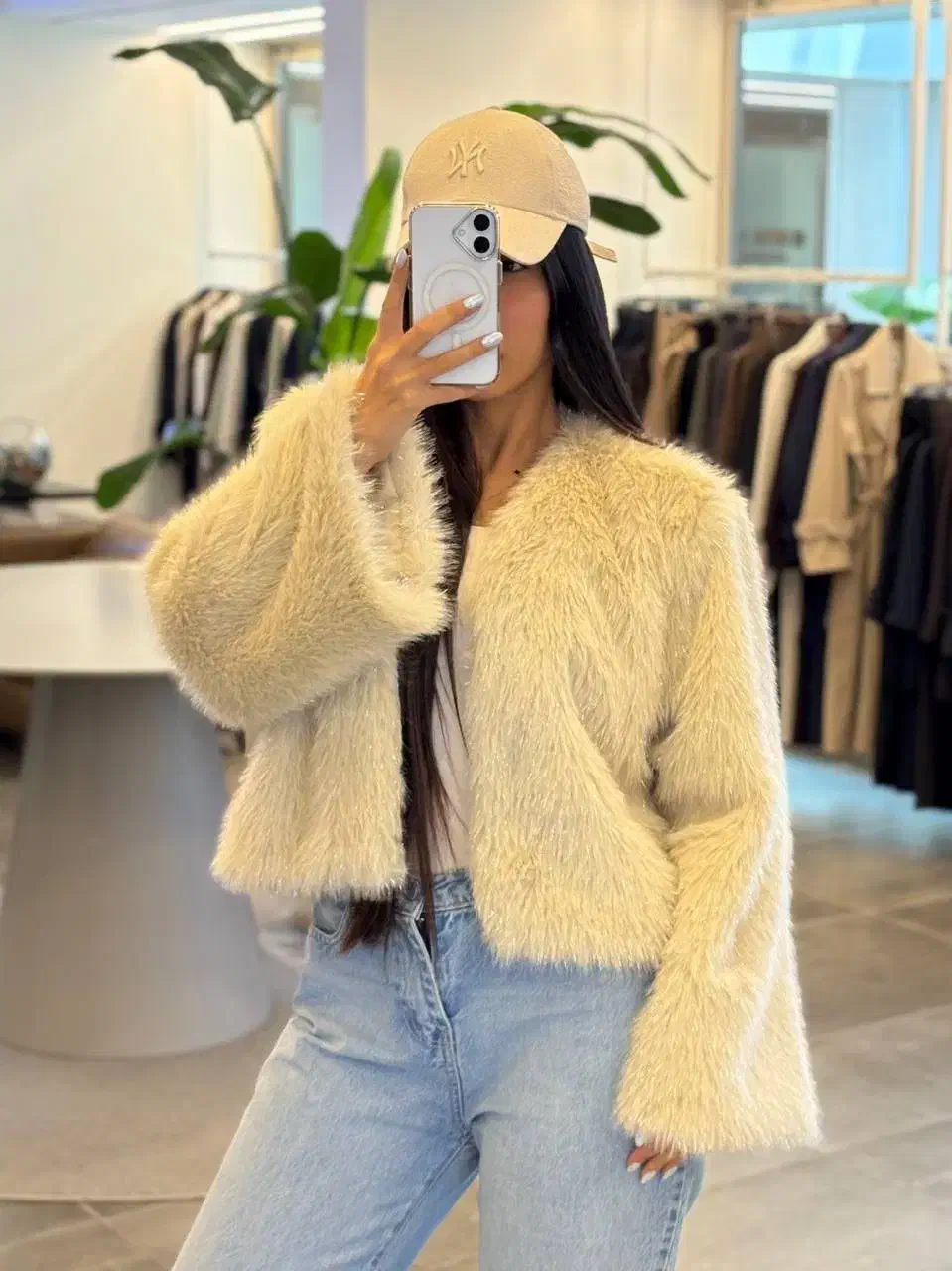 گالری افتاب، با بهترین قیمت.|لباس|شیروان (خراسان), |دیوار