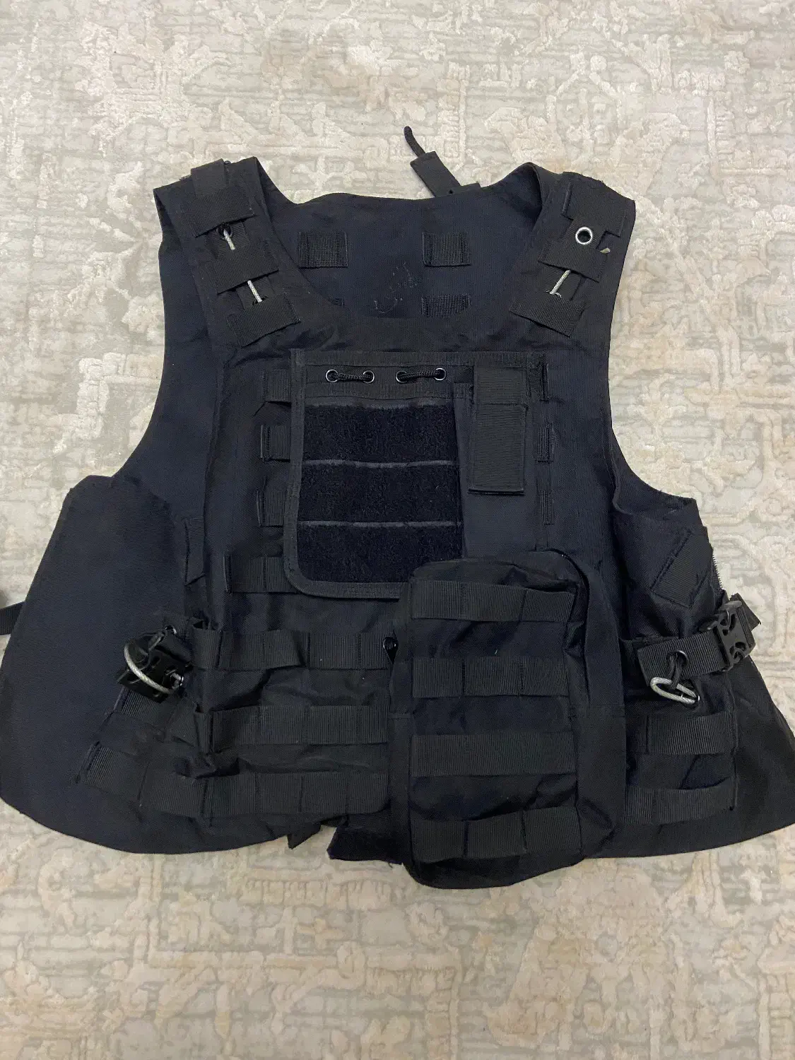 جلیقه تاکتیکال و لباس ۳۱۳ اصلی|لباس|رشت, حمیدیان|دیوار