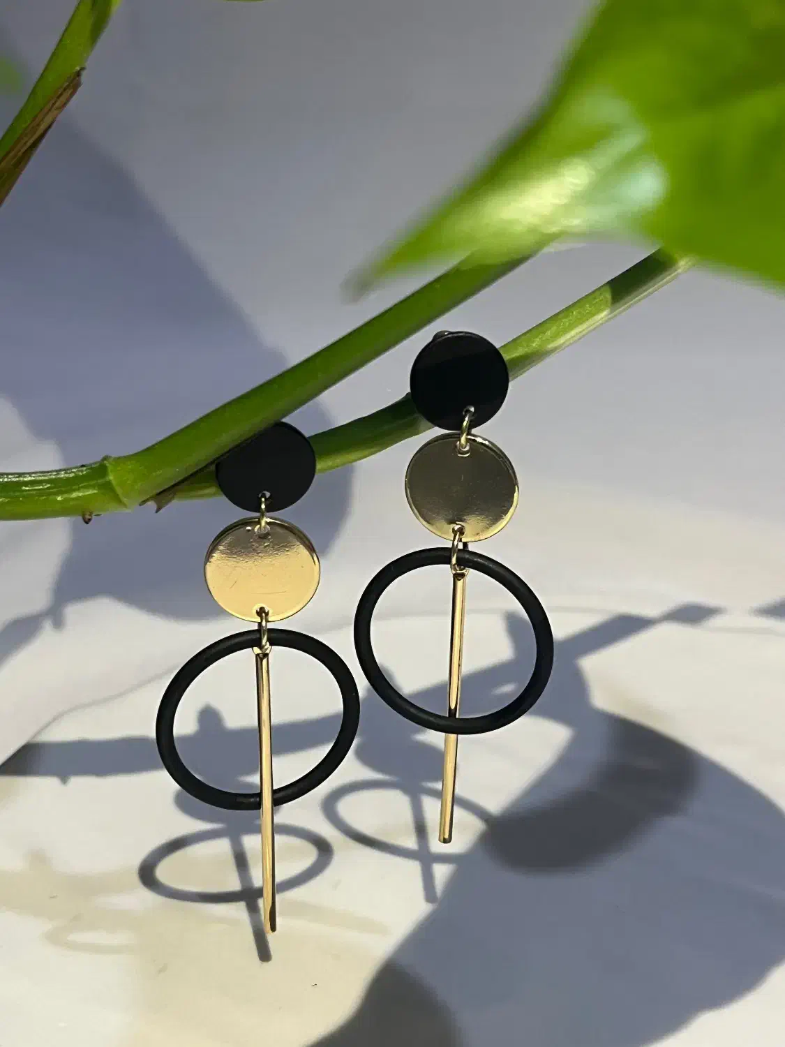 گوشواره|بدلیجات|رشت, سعدی (تختی)|دیوار