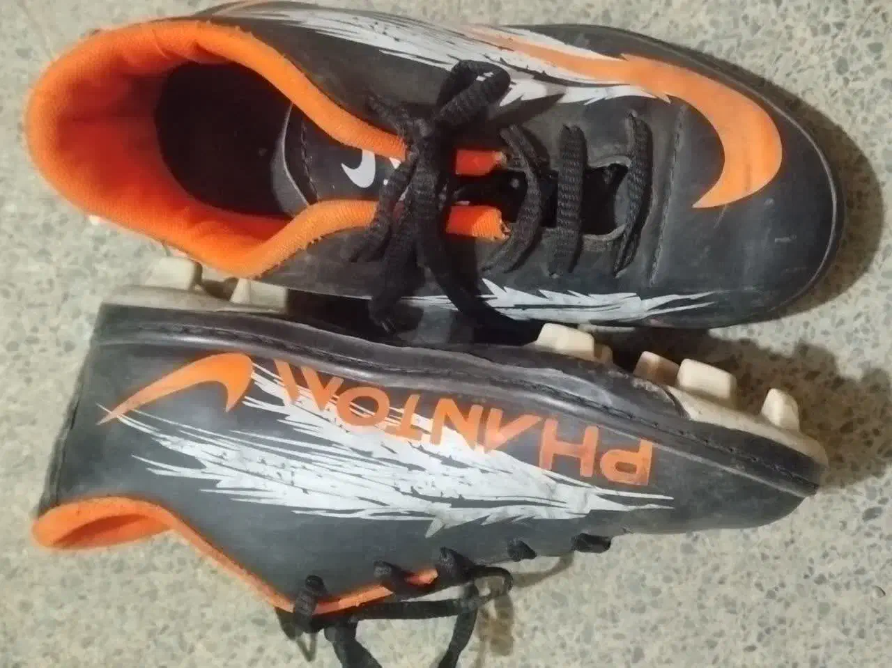 کفش استوک دار چمنی فوتبال|کیف، کفش، کمربند|اصفهان, فروردین|دیوار