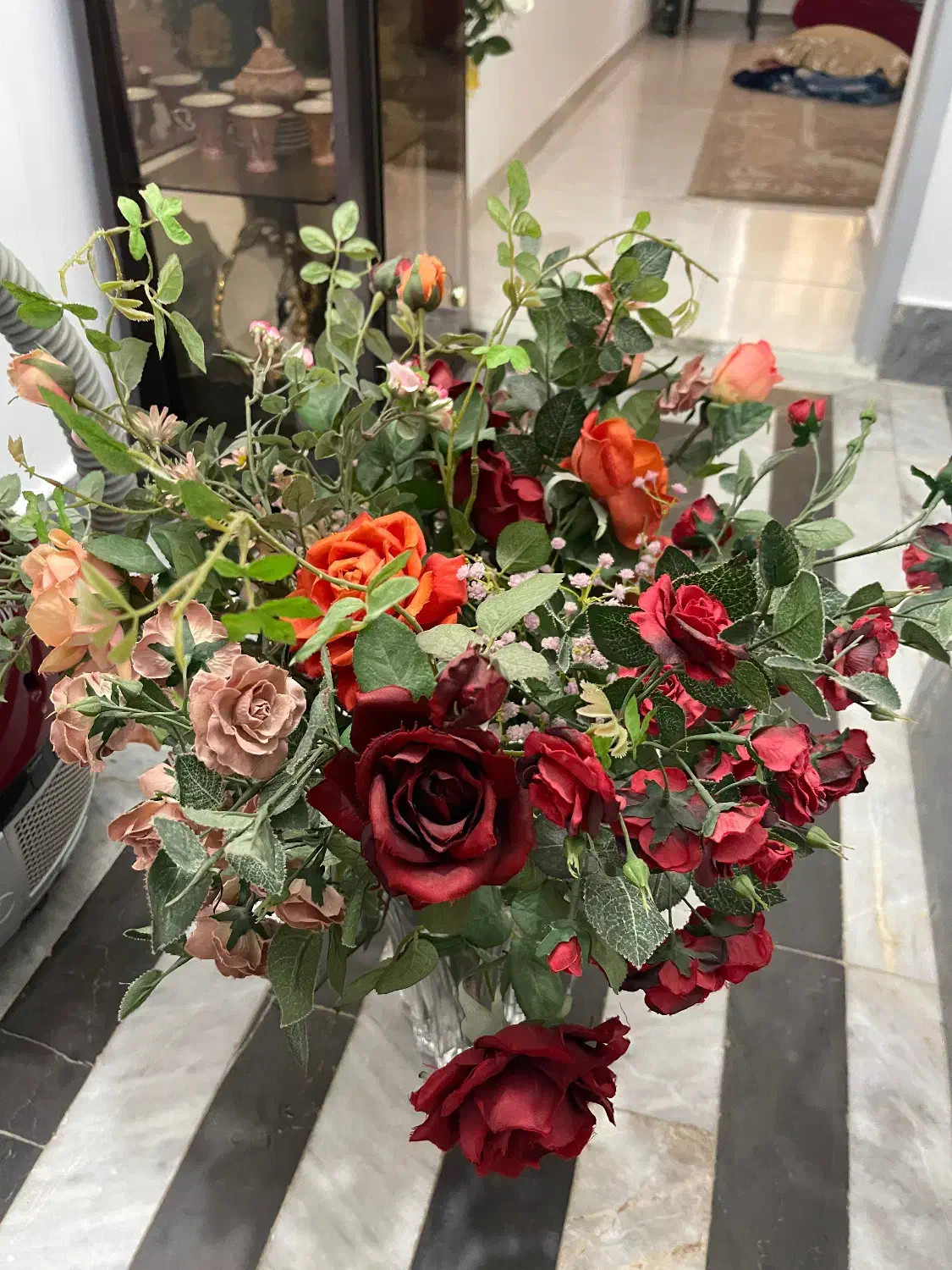 گل رز|گل مصنوعی|رشت, حمیدیان|دیوار