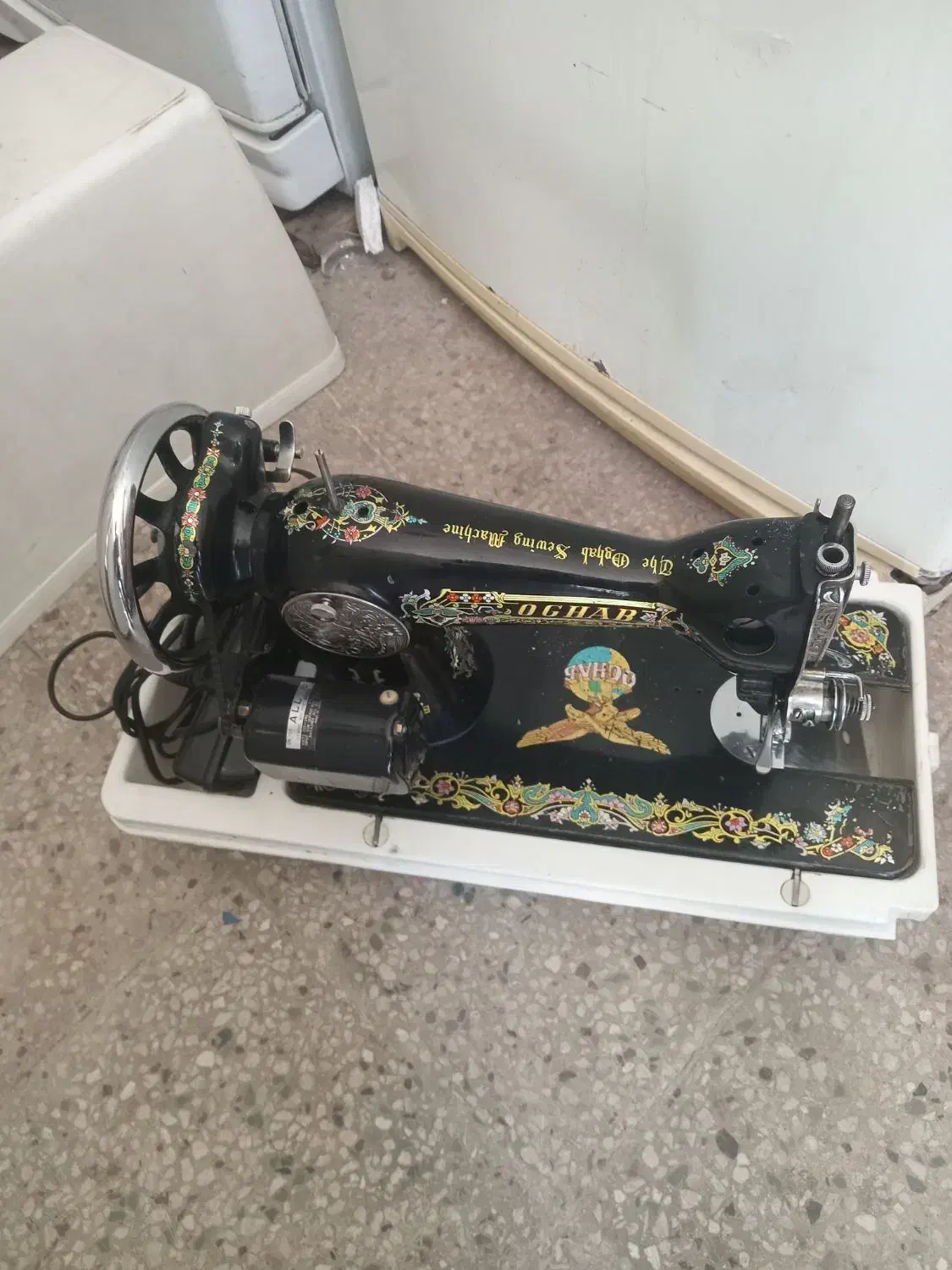 چرخ خیاطی  برقی ودستی|چرخ خیاطی و ریسندگی|یزد, |دیوار