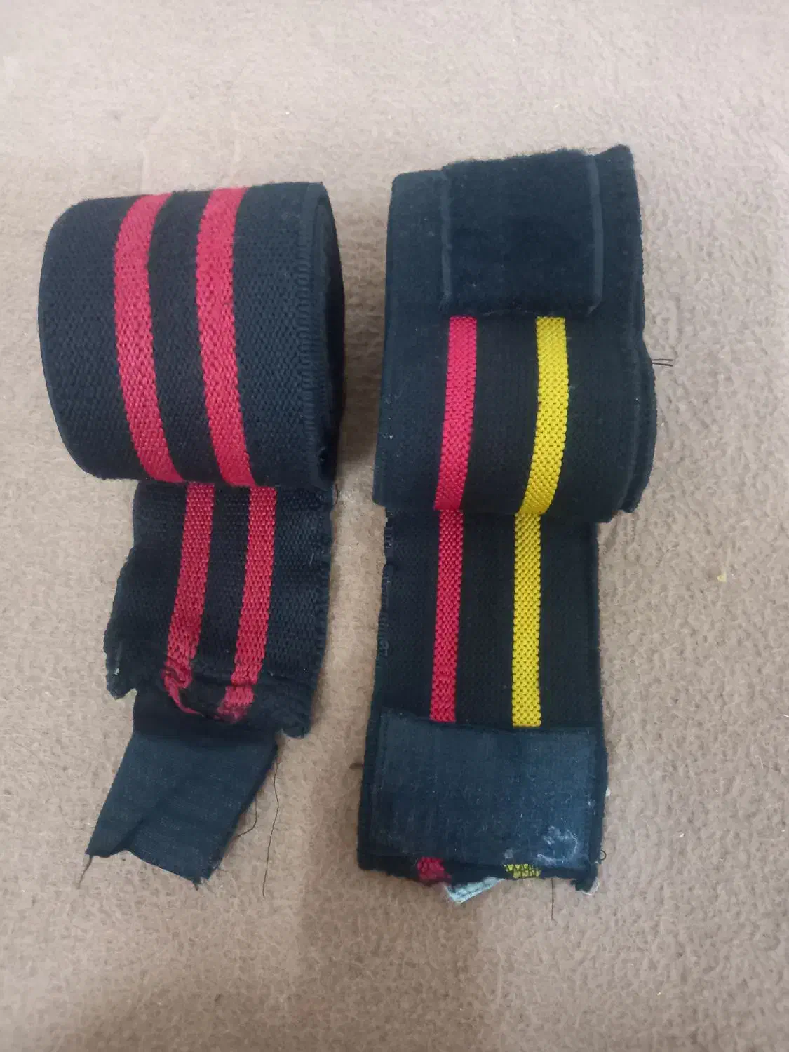 دستکش مچ بند کمربند کفش کشتی گیری زانو بند.|تجهیزات ورزشی|مشهد, شهرک مطهری|دیوار