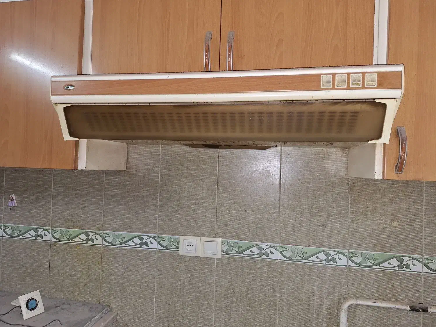 هود بیمکث|هود|زرند, |دیوار